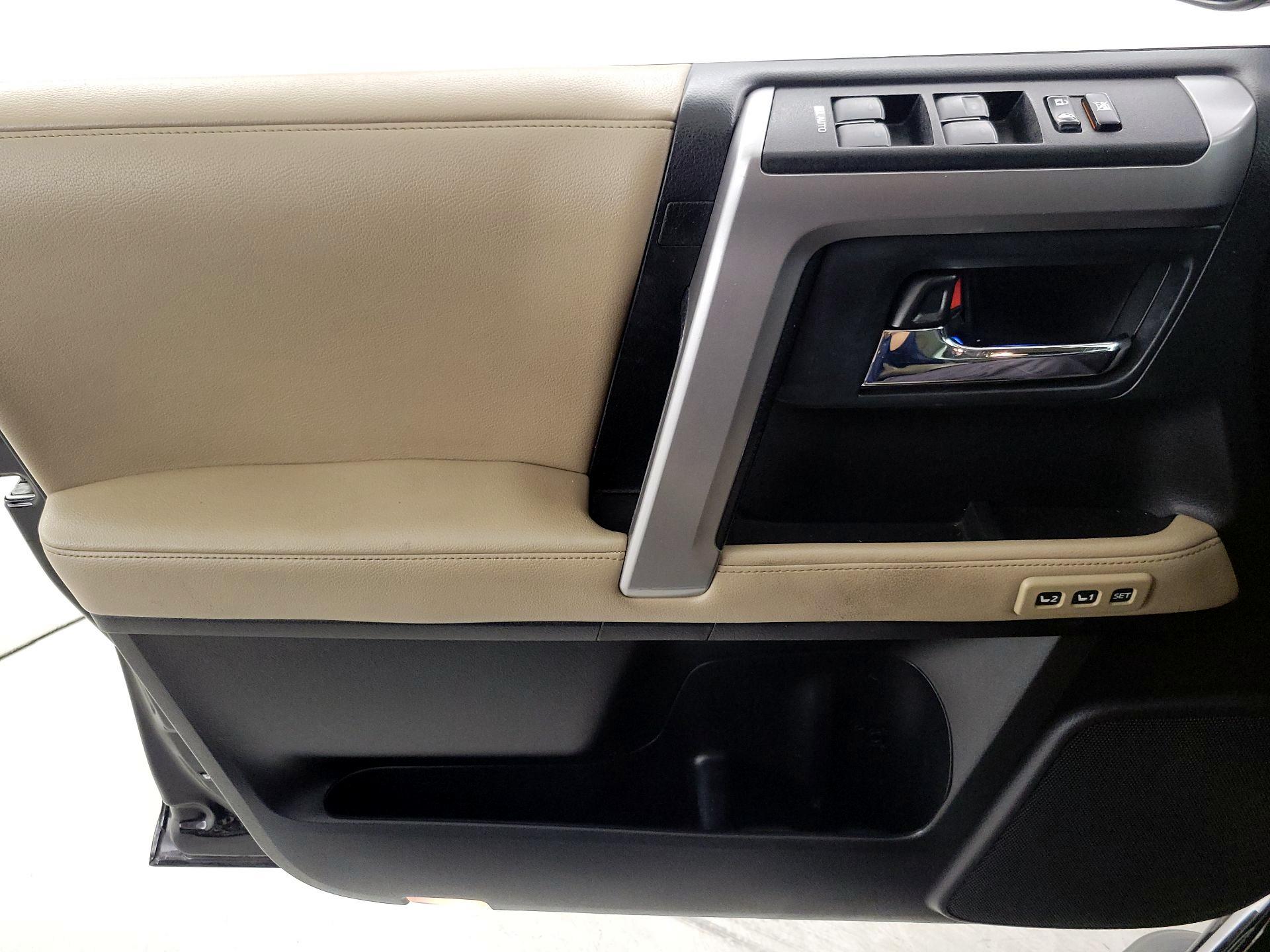 Thumbnail: 2019 Toyota 4Runner - 12