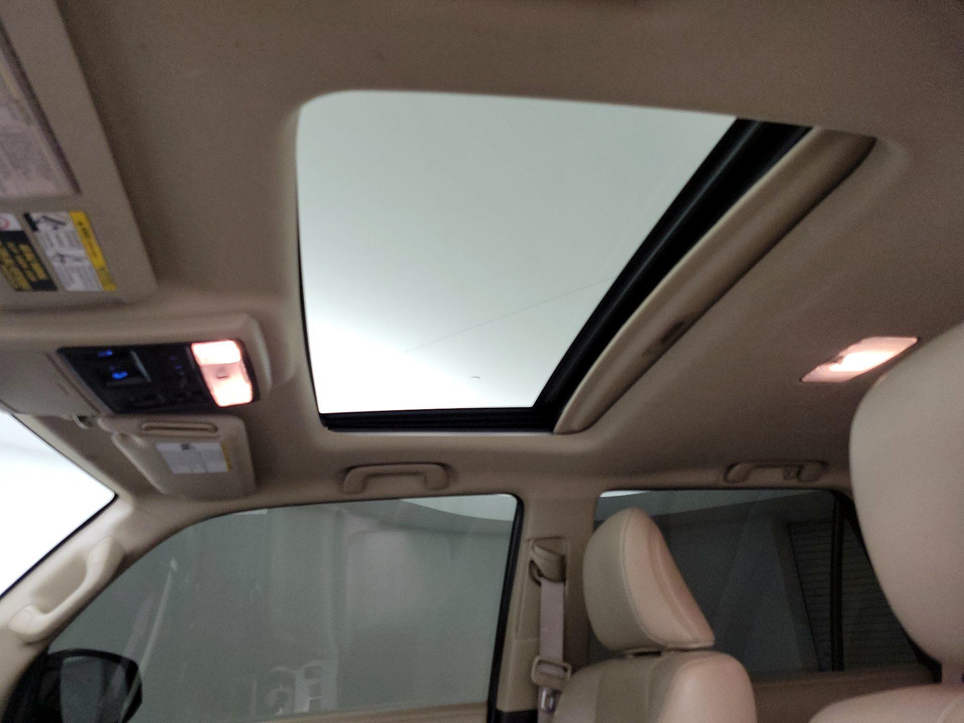 Thumbnail: 2019 Toyota 4Runner - 19