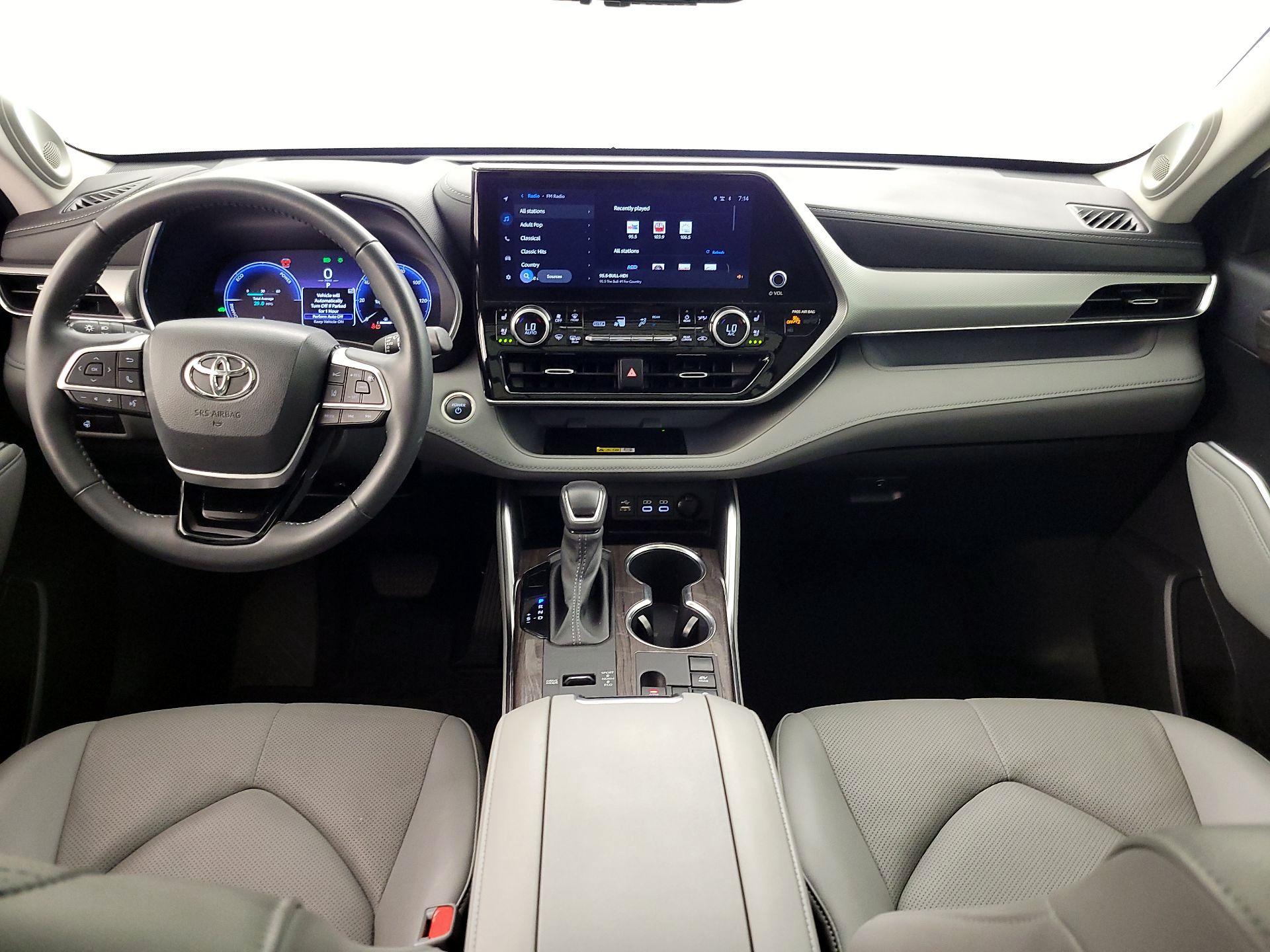Thumbnail: 2024 Toyota Highlander - 9