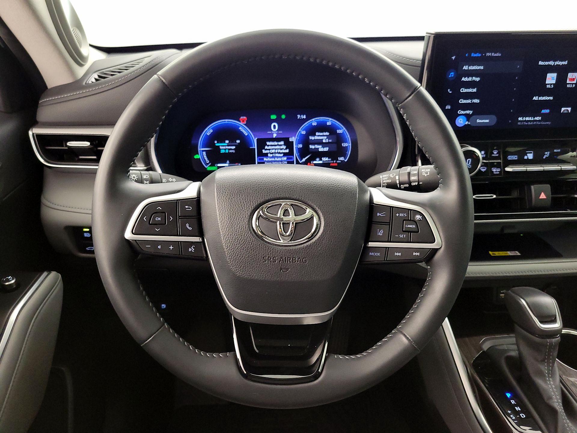Thumbnail: 2024 Toyota Highlander - 10