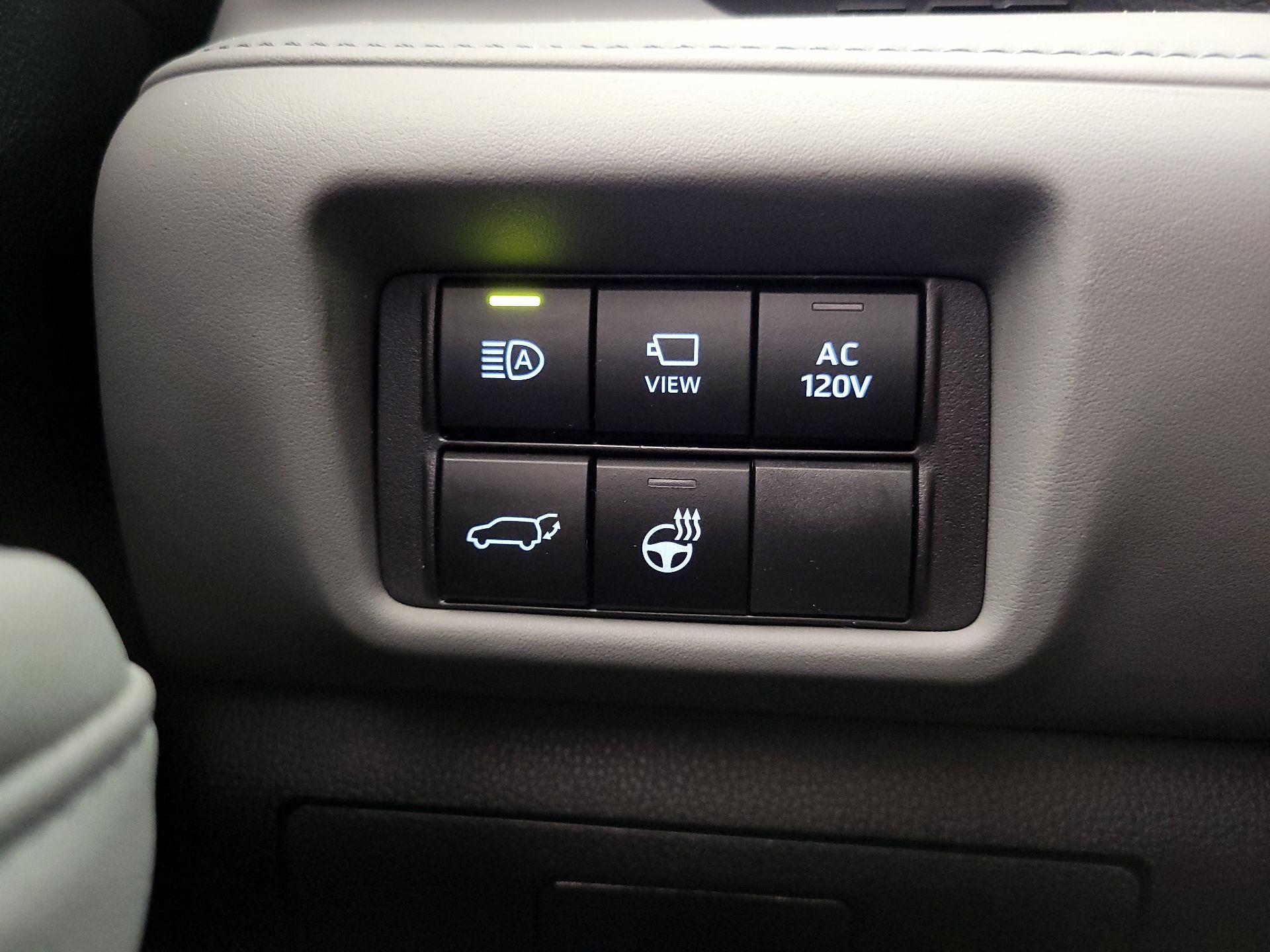 Thumbnail: 2024 Toyota Highlander - 13