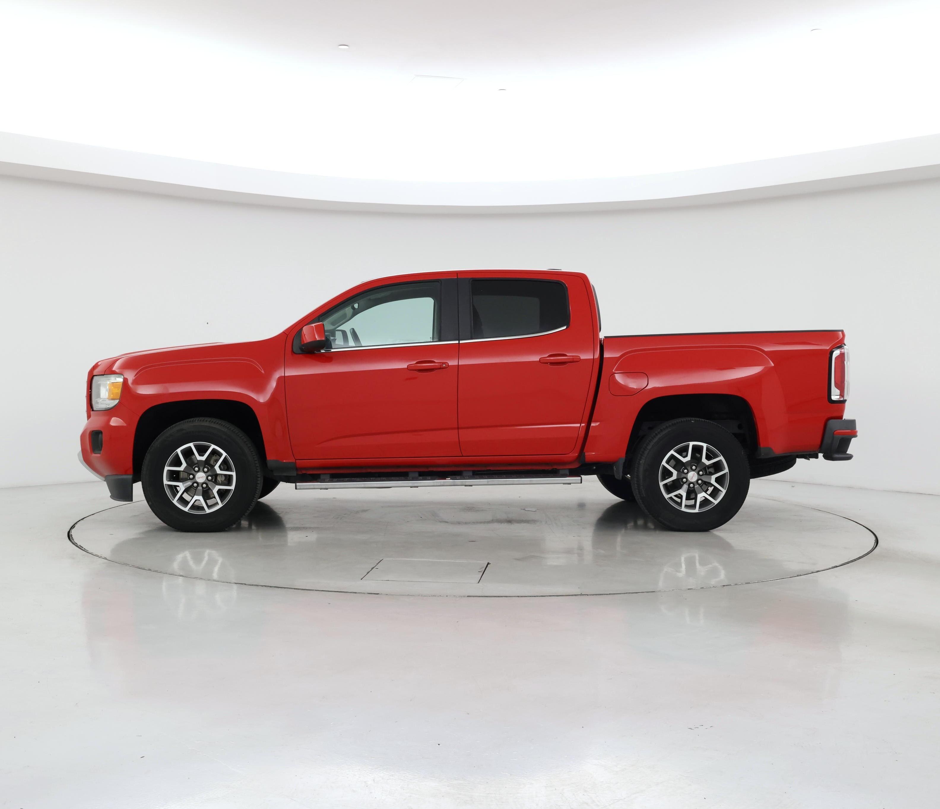 Thumbnail: 2015 GMC Canyon - 3