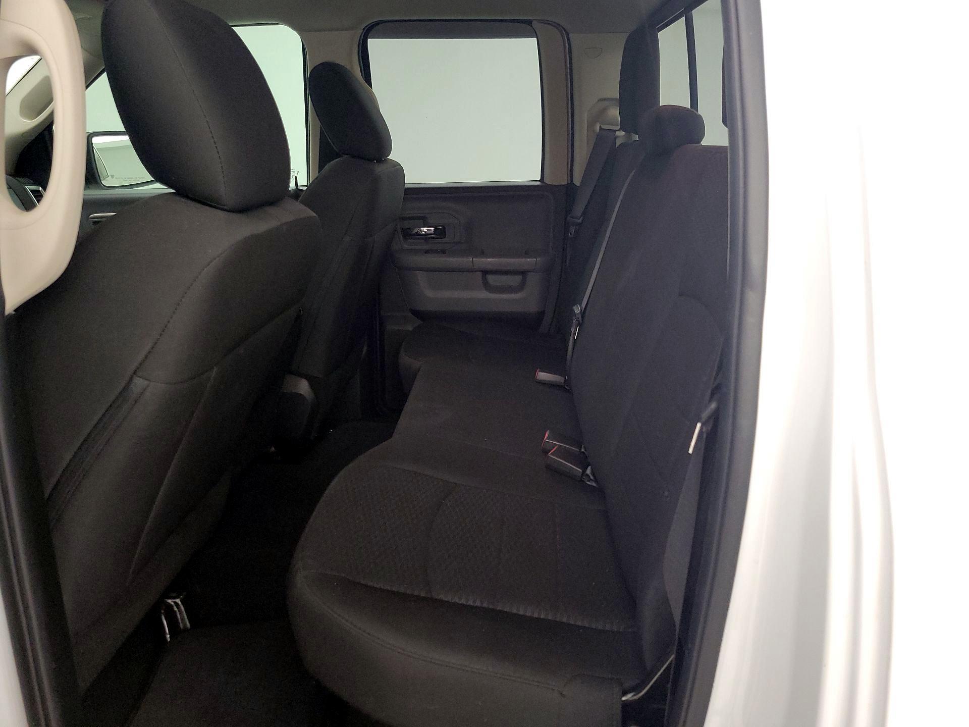 Thumbnail: 2019 RAM 1500 Classic - 20
