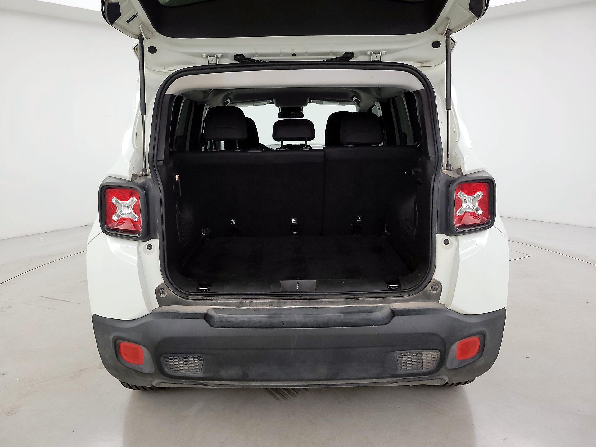 Thumbnail: 2018 Jeep Renegade - 20