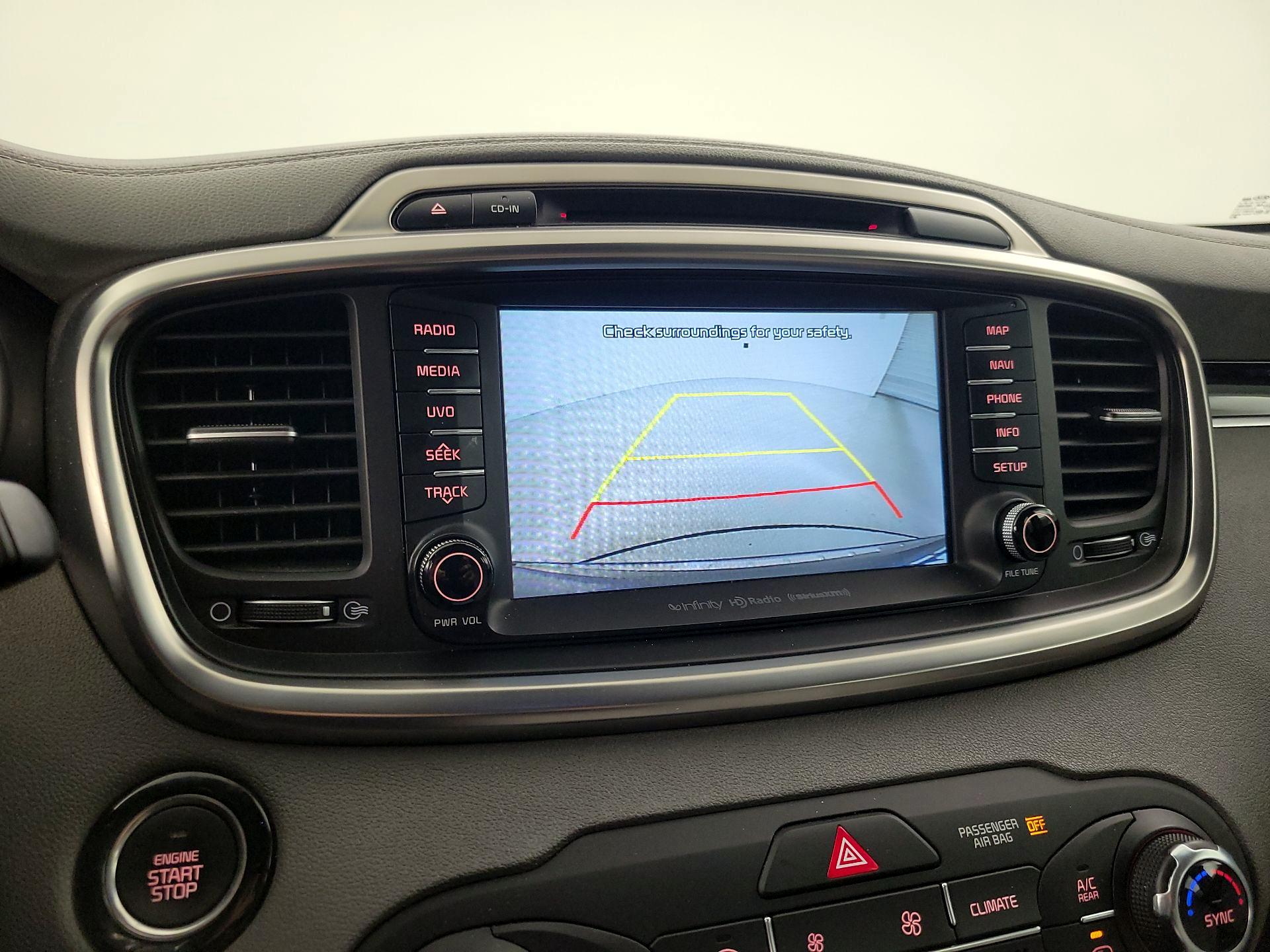 Thumbnail: 2018 Kia Sorento - 15