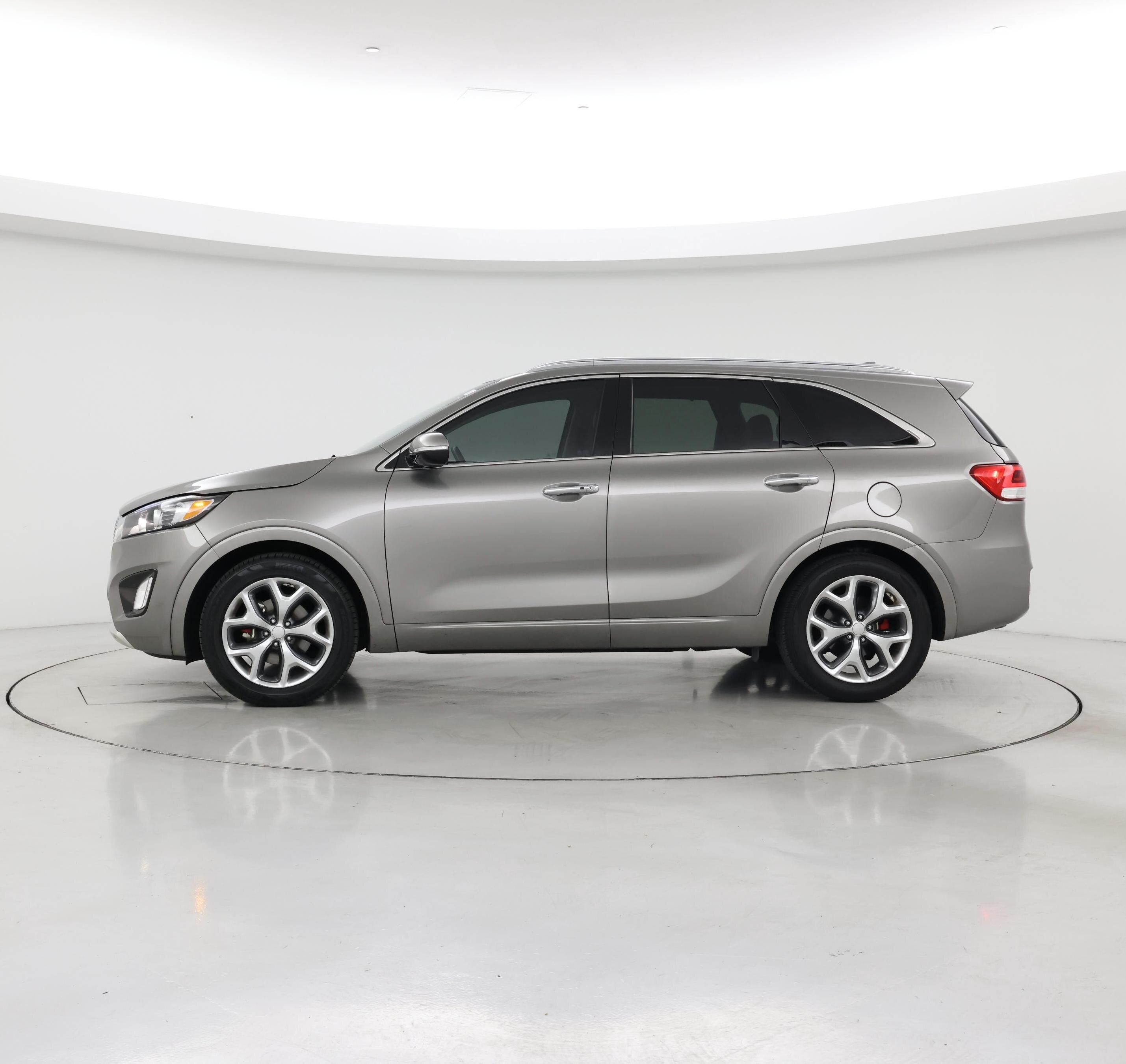 Thumbnail: 2018 Kia Sorento - 3