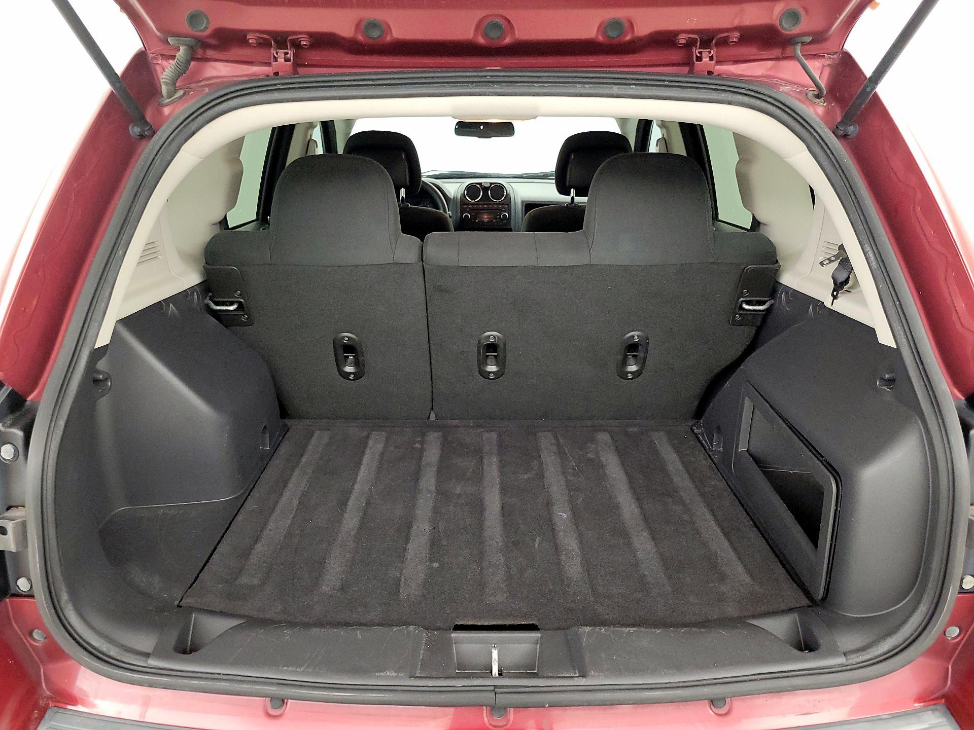 Thumbnail: 2014 Jeep Compass - 19