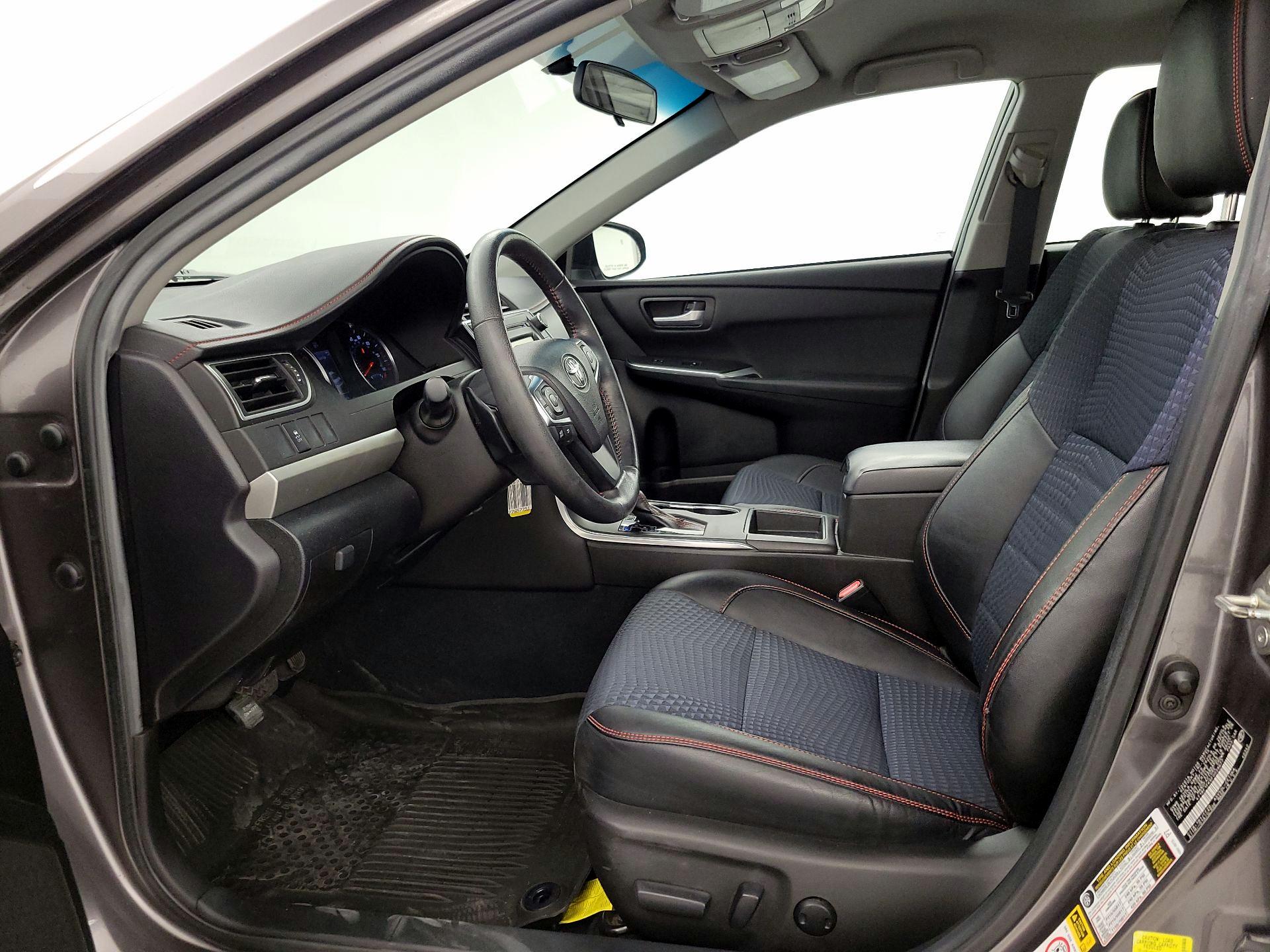 Thumbnail: 2015 Toyota Camry - 11