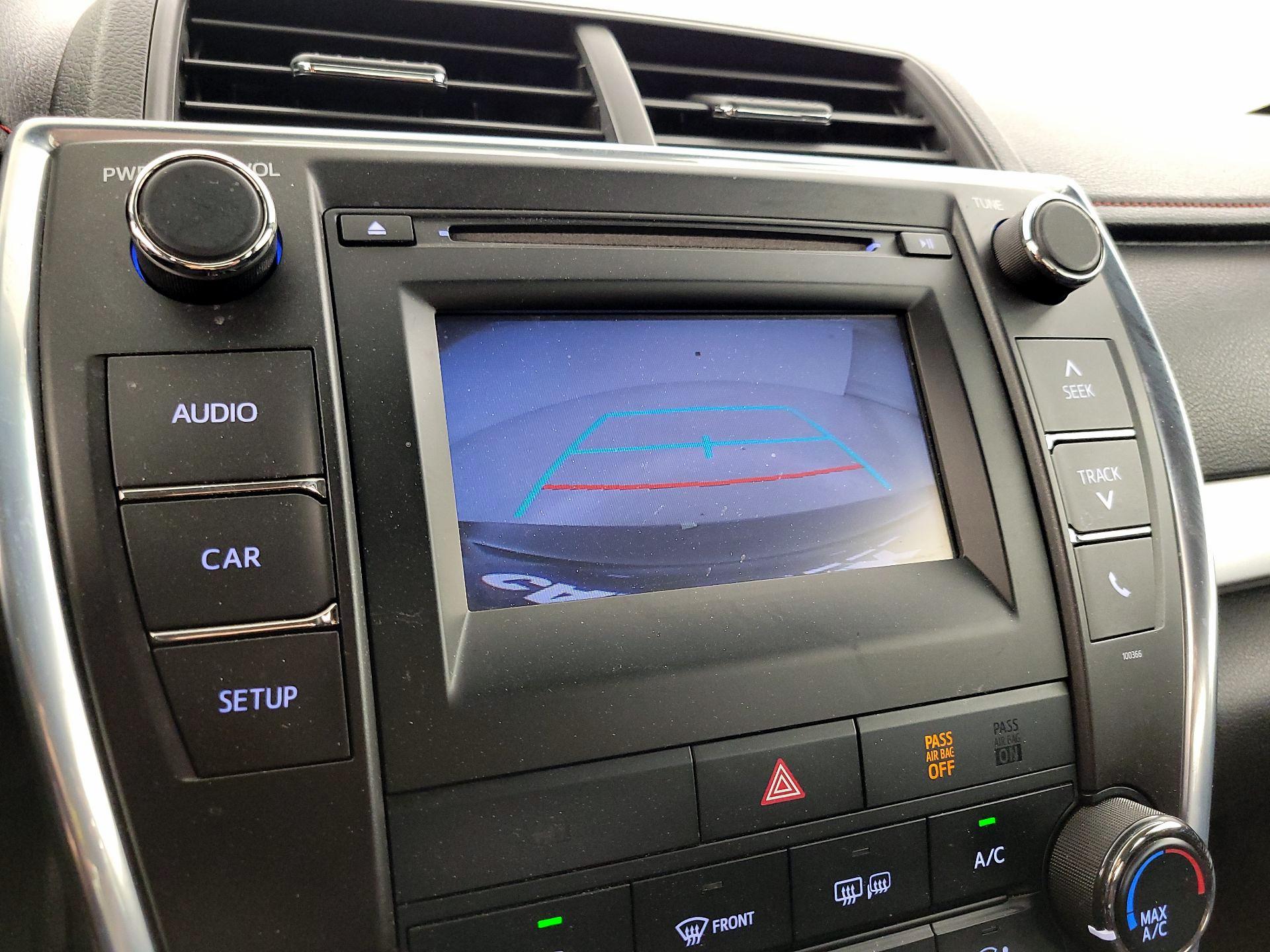 Thumbnail: 2015 Toyota Camry - 14