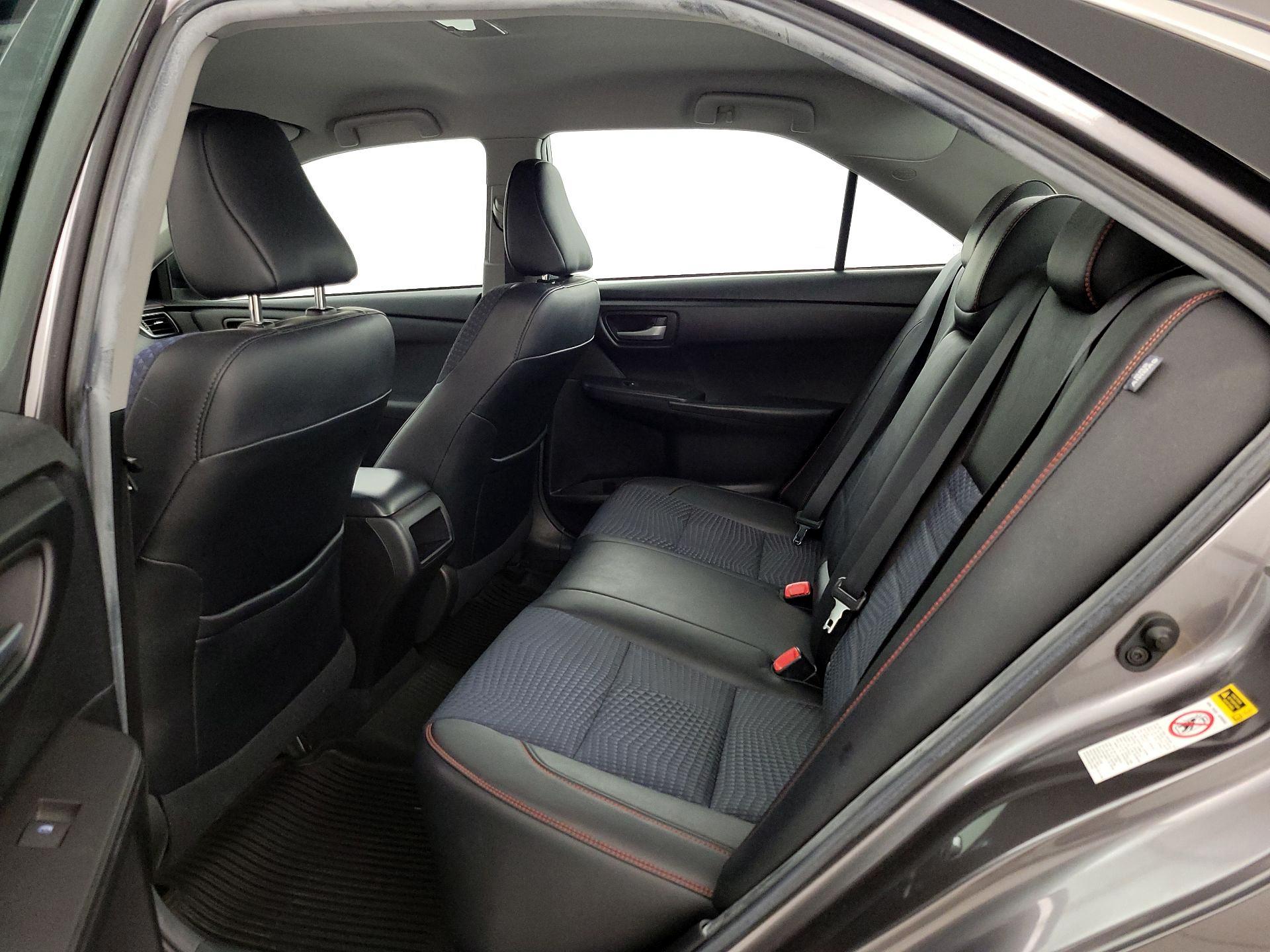 Thumbnail: 2015 Toyota Camry - 19