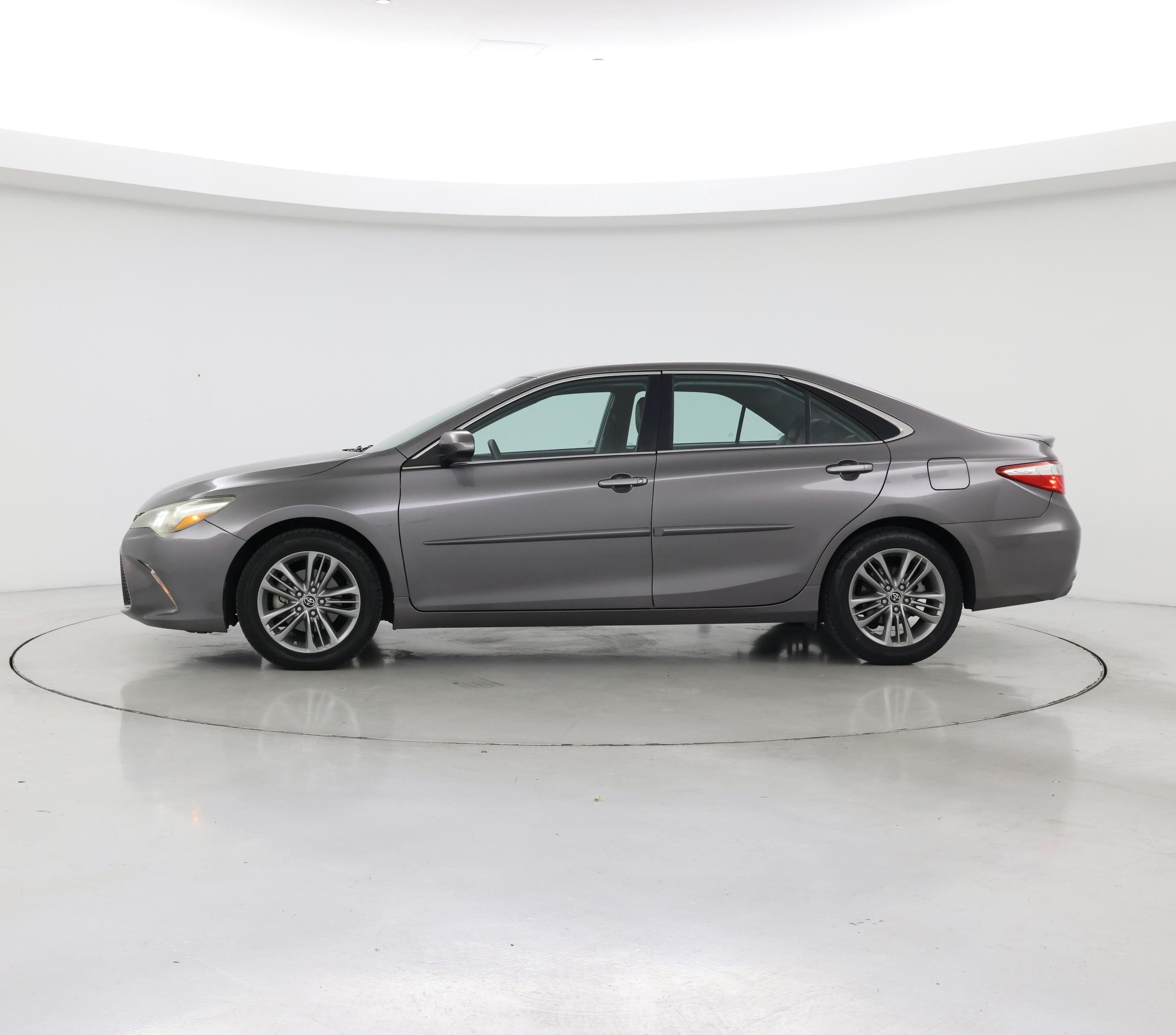 Thumbnail: 2015 Toyota Camry - 3
