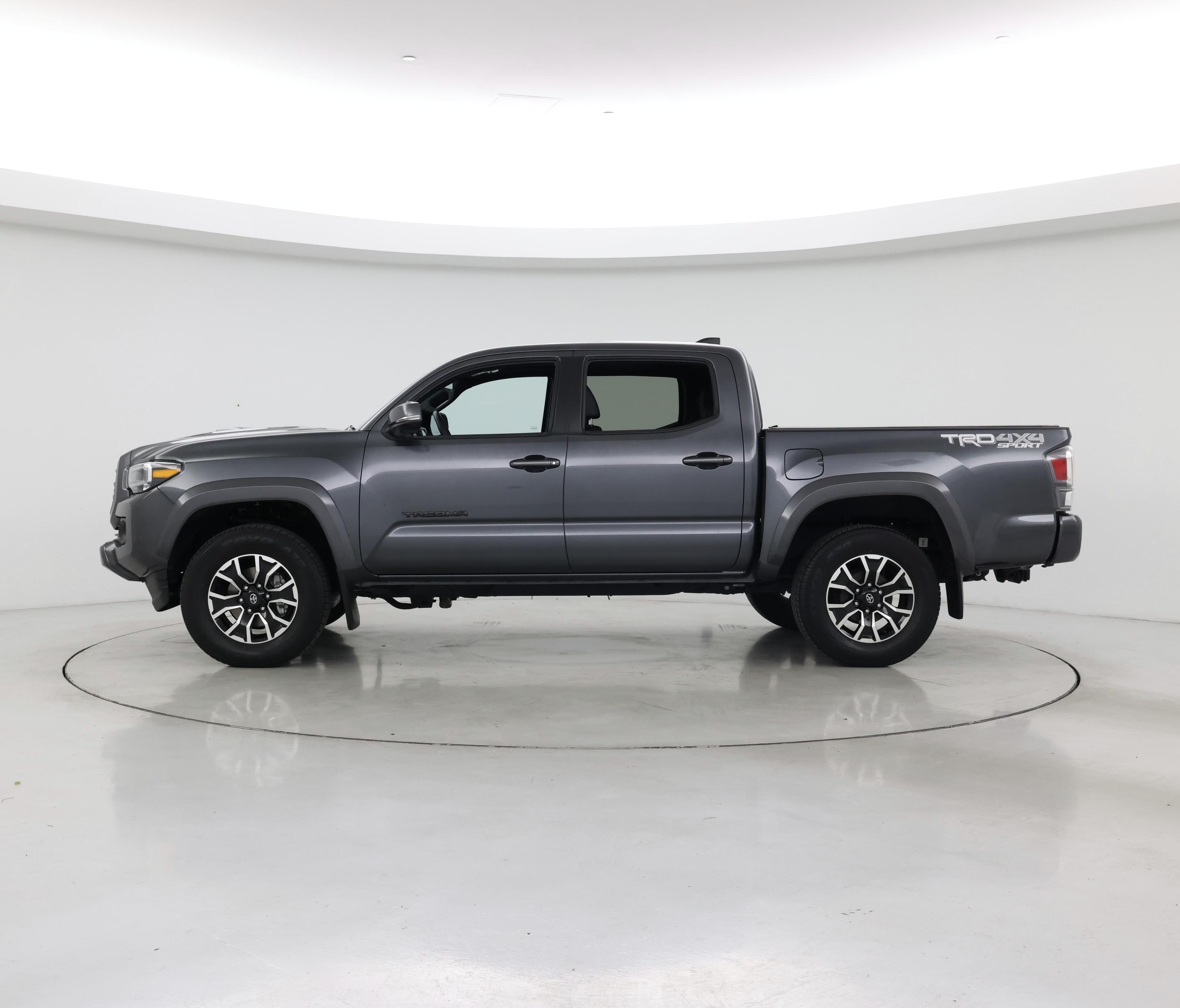 Thumbnail: 2022 Toyota Tacoma - 3