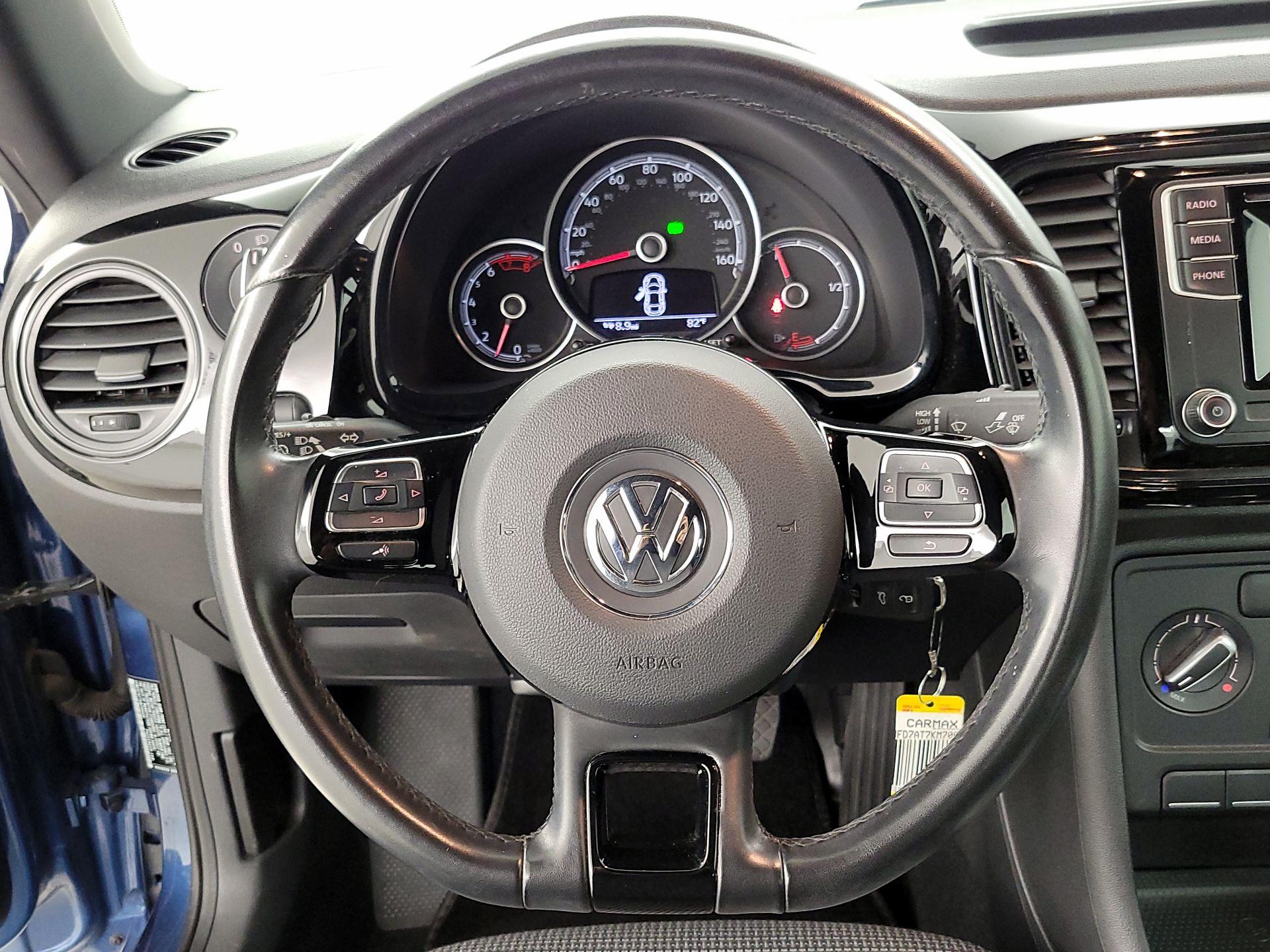 Thumbnail: 2019 Volkswagen Beetle - 10