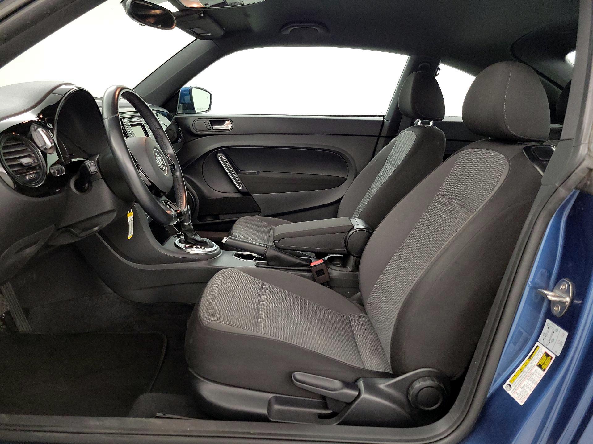Thumbnail: 2019 Volkswagen Beetle - 11