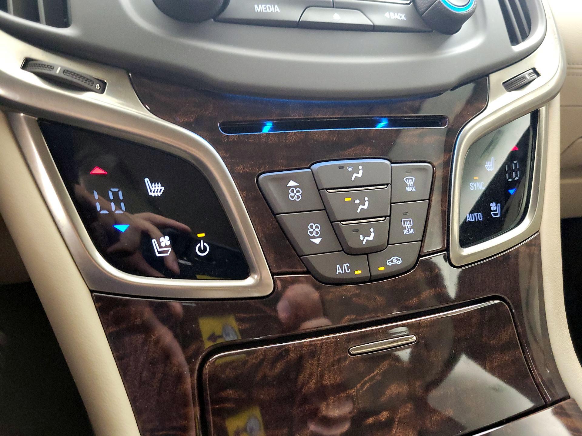 Thumbnail: 2016 Buick LaCrosse - 17