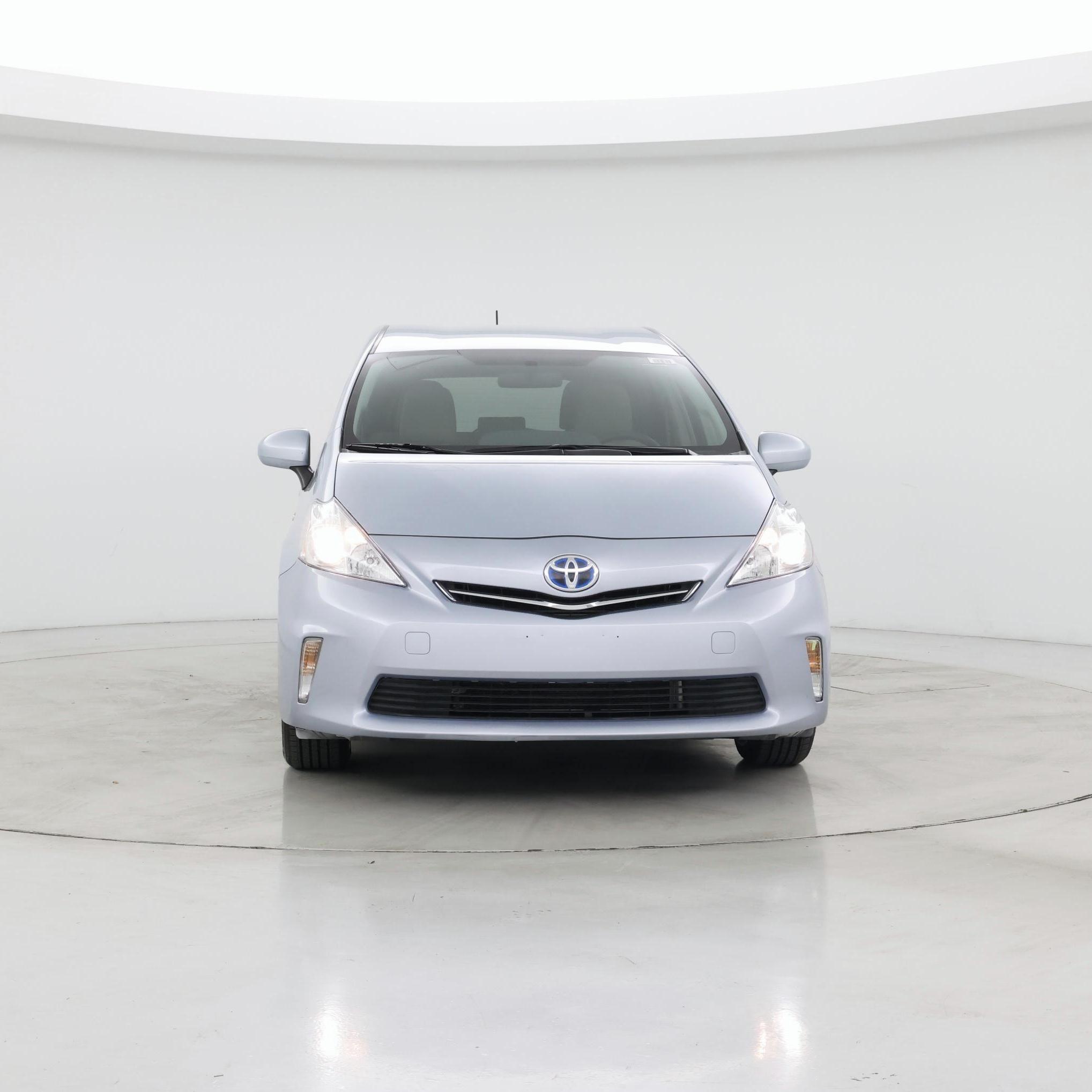 Thumbnail: 2014 Toyota Prius v - 5