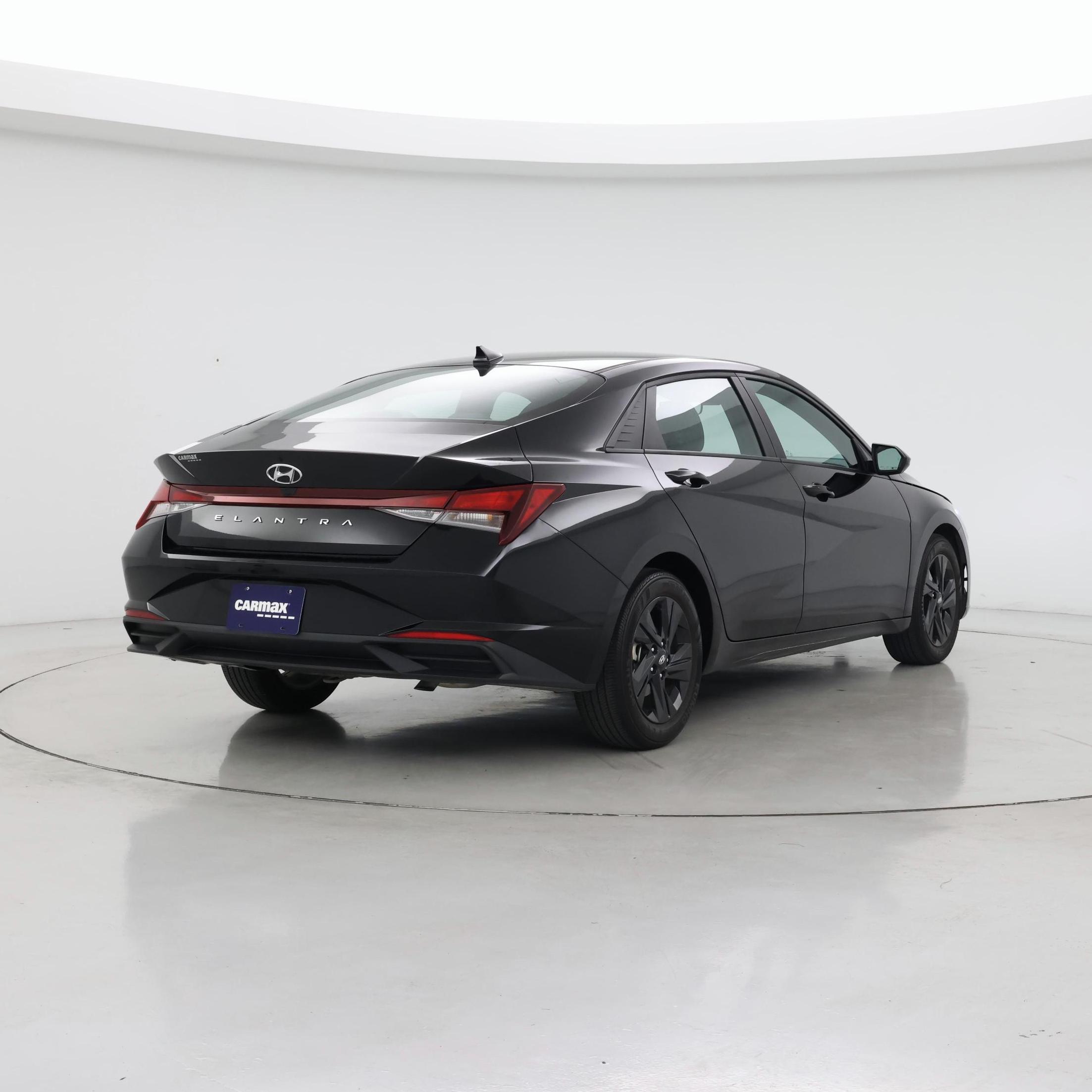 Thumbnail: 2023 Hyundai Elantra - 8