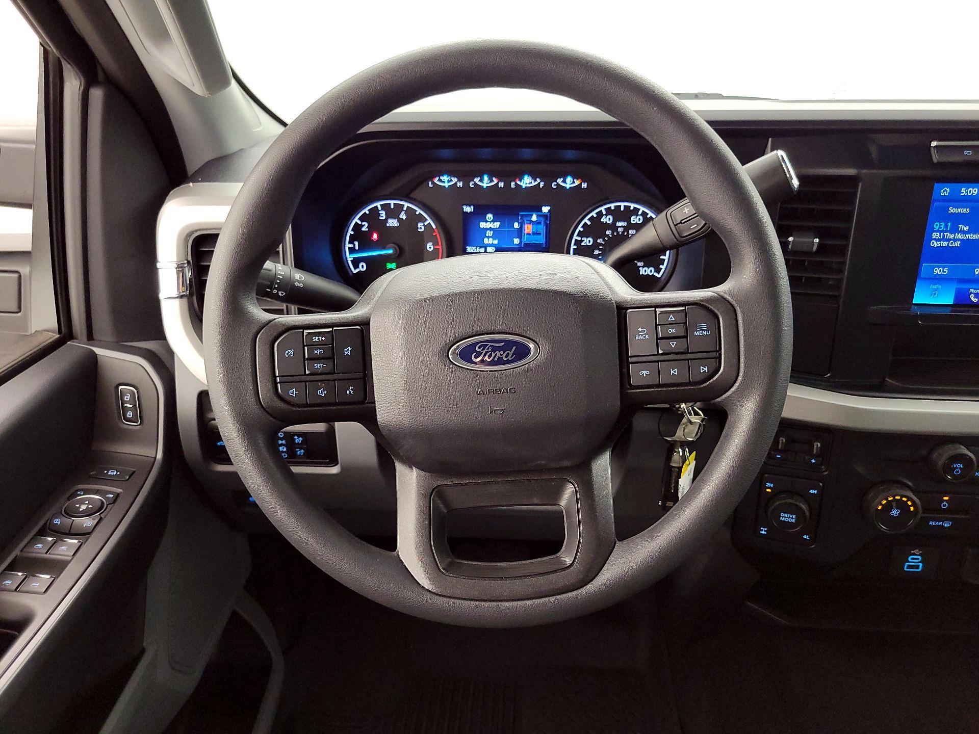 Thumbnail: 2023 Ford F-250 - 10