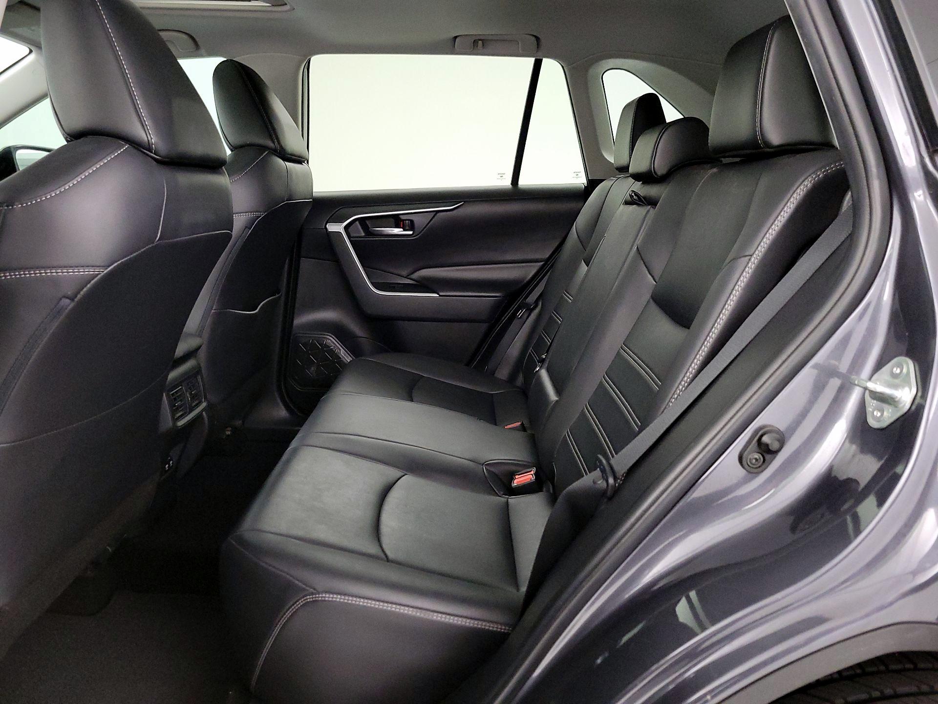 Thumbnail: 2019 Toyota RAV4 - 20