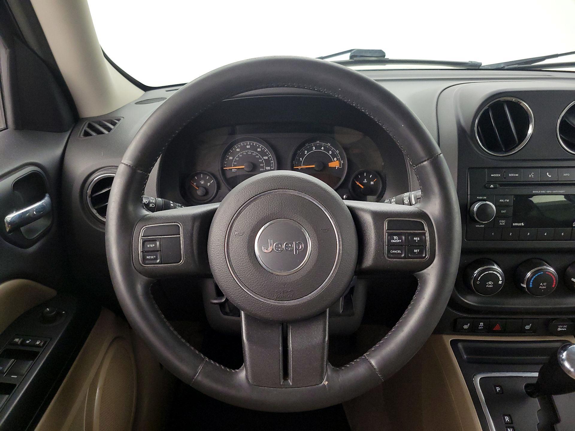 Thumbnail: 2014 Jeep Patriot - 10