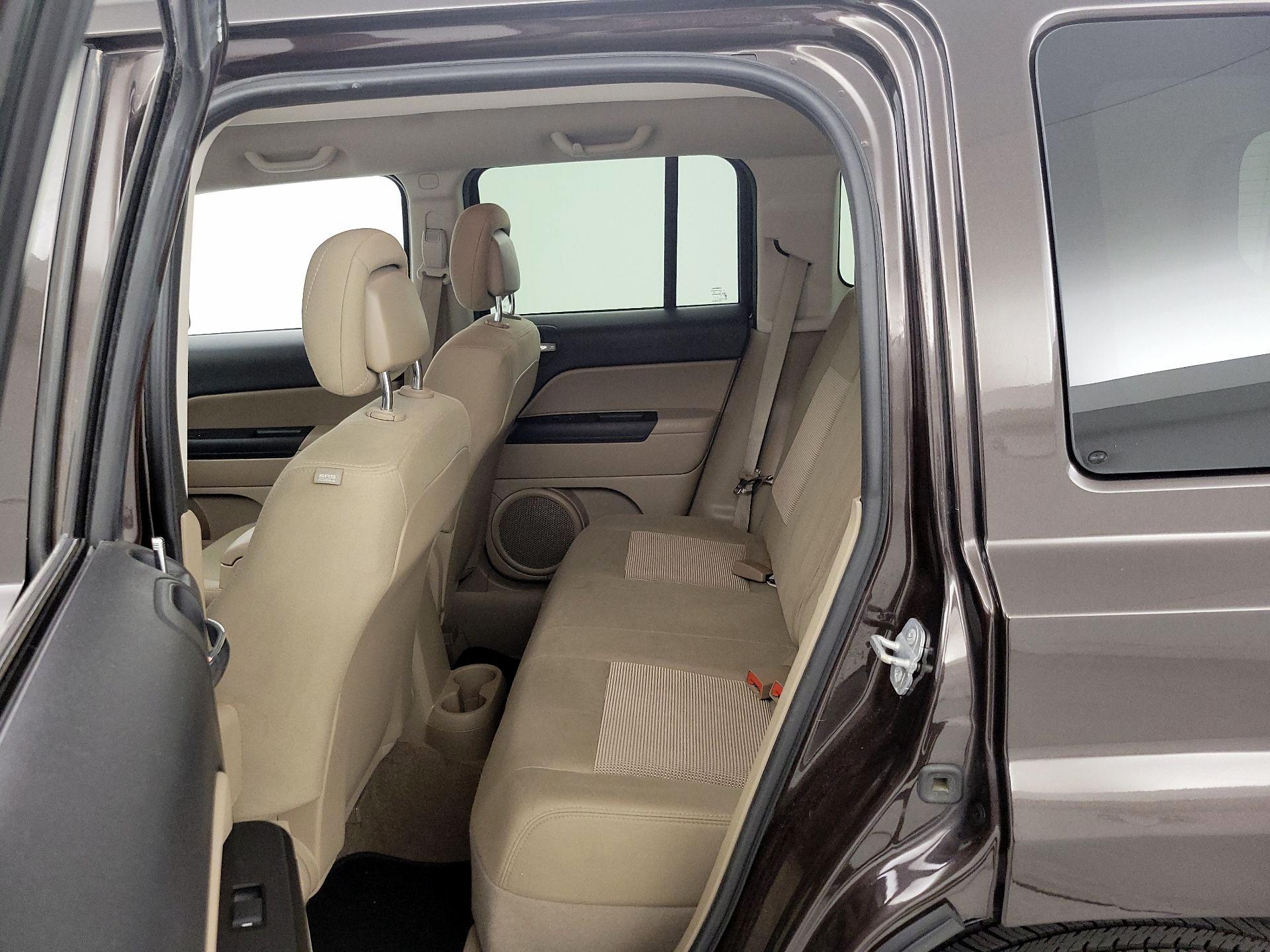 Thumbnail: 2014 Jeep Patriot - 17