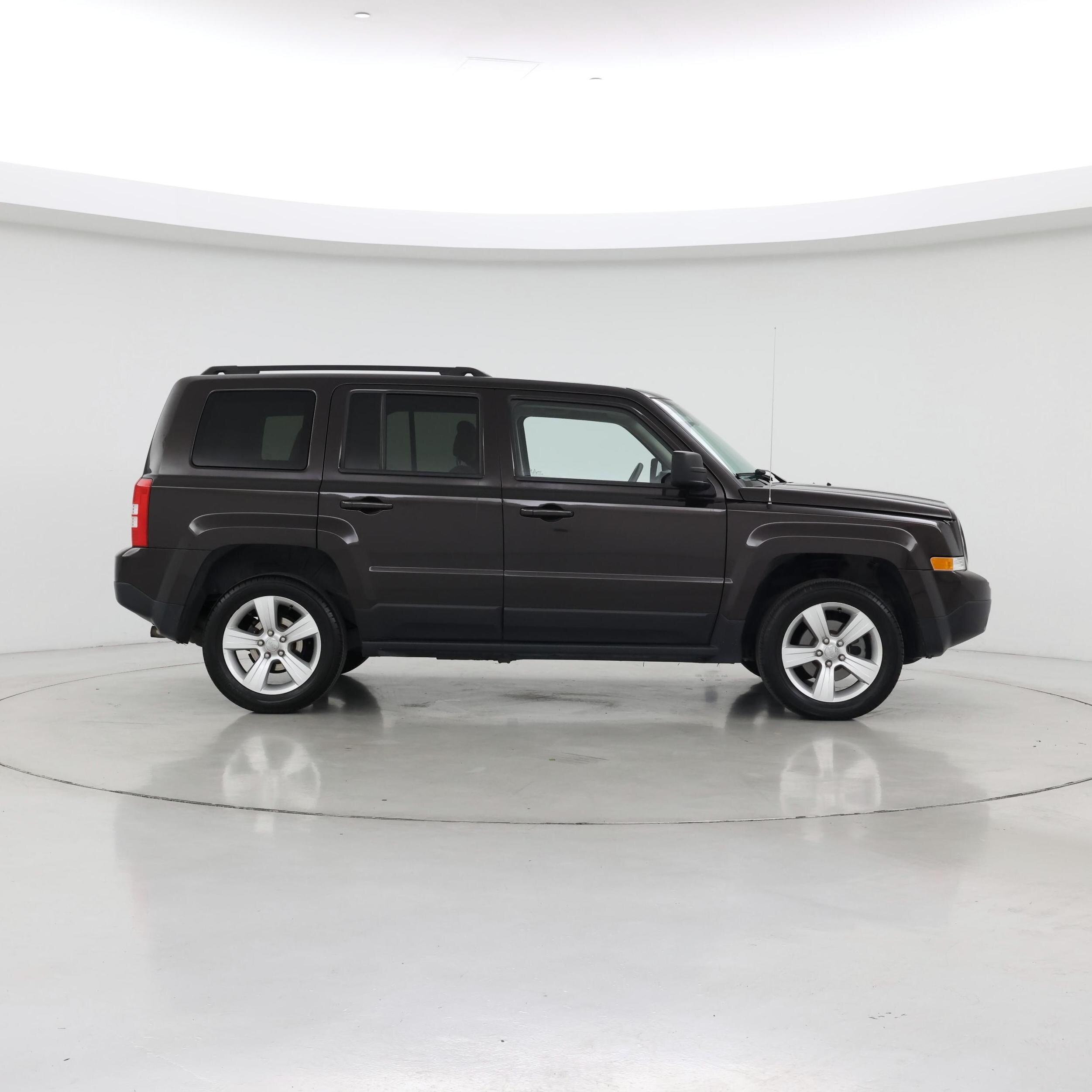 Thumbnail: 2014 Jeep Patriot - 7