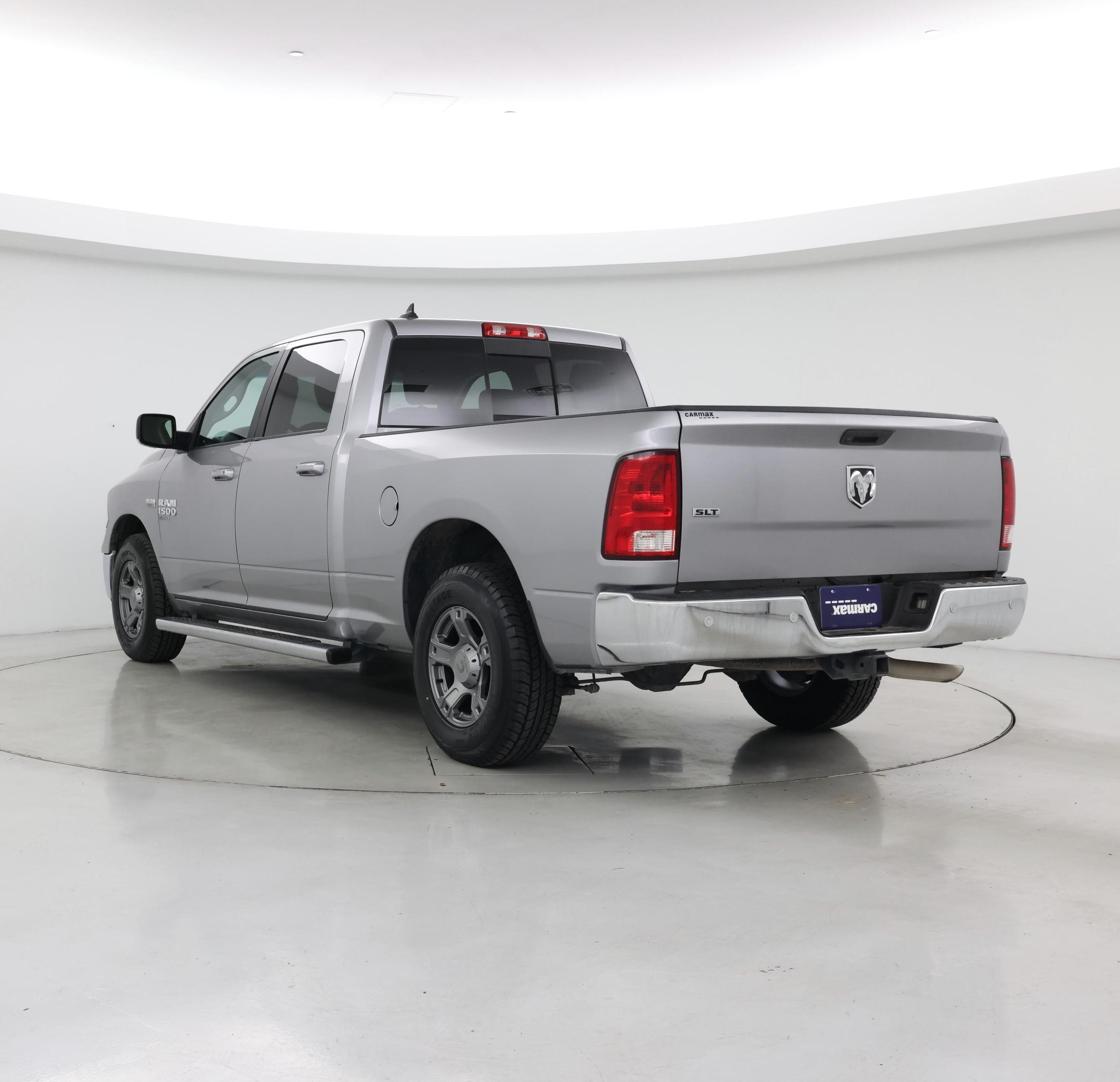 Thumbnail: 2020 RAM 1500 Classic - 2