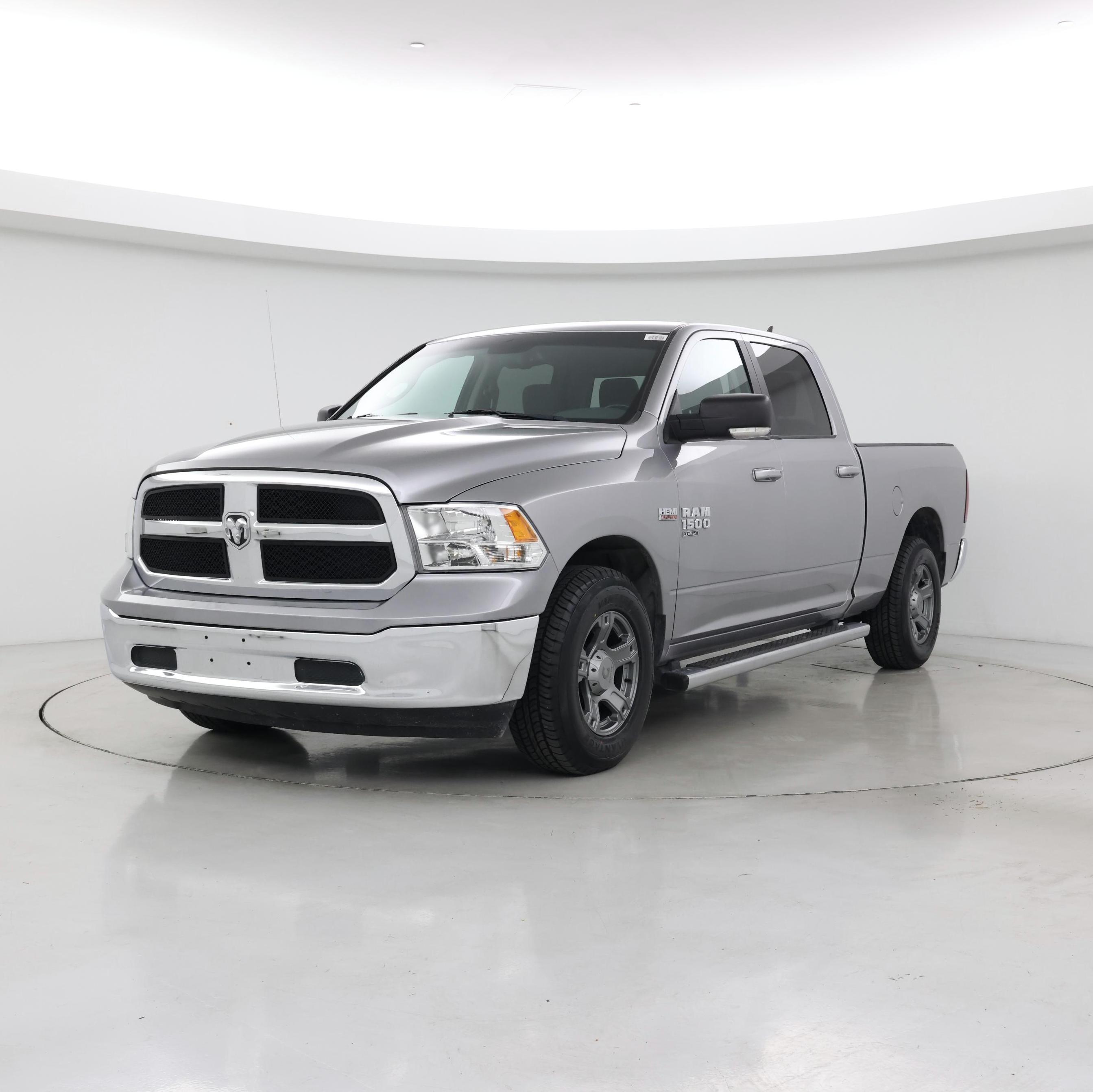 Thumbnail: 2020 RAM 1500 Classic - 4