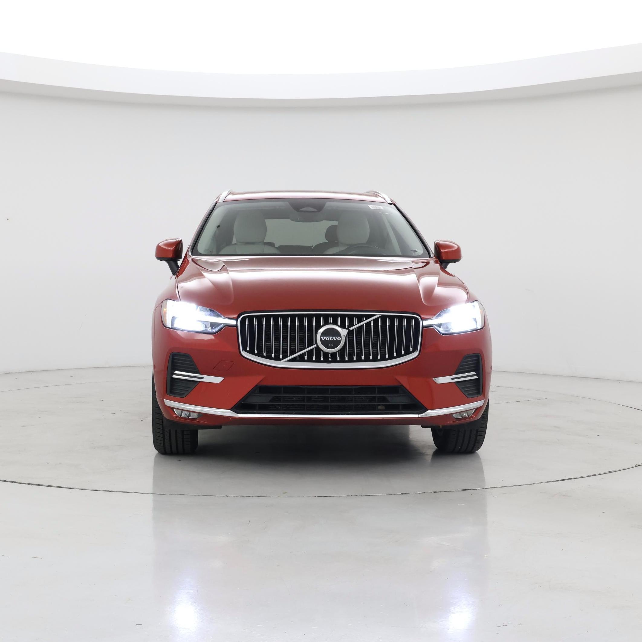Thumbnail: 2022 Volvo XC60 - 5