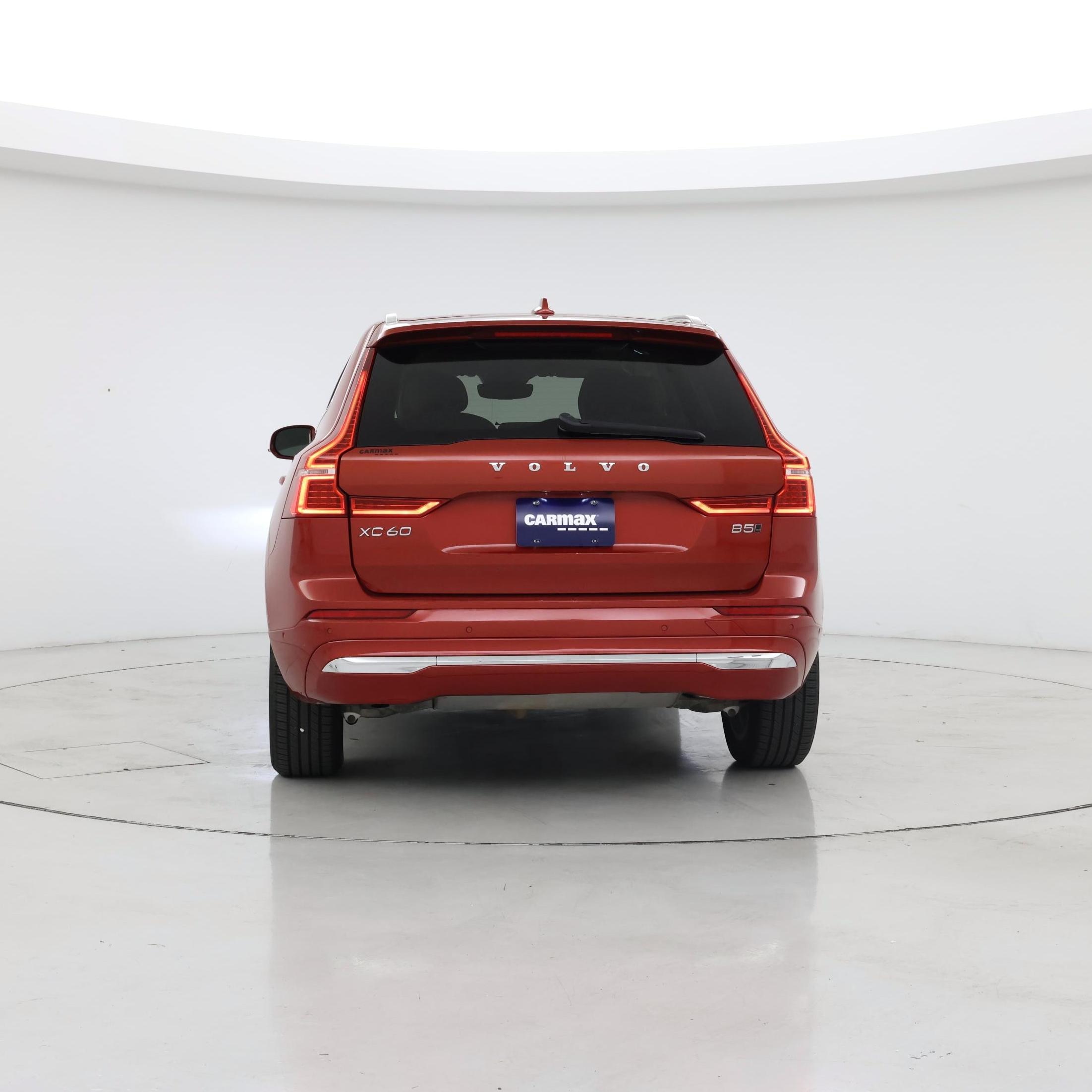 Thumbnail: 2022 Volvo XC60 - 6