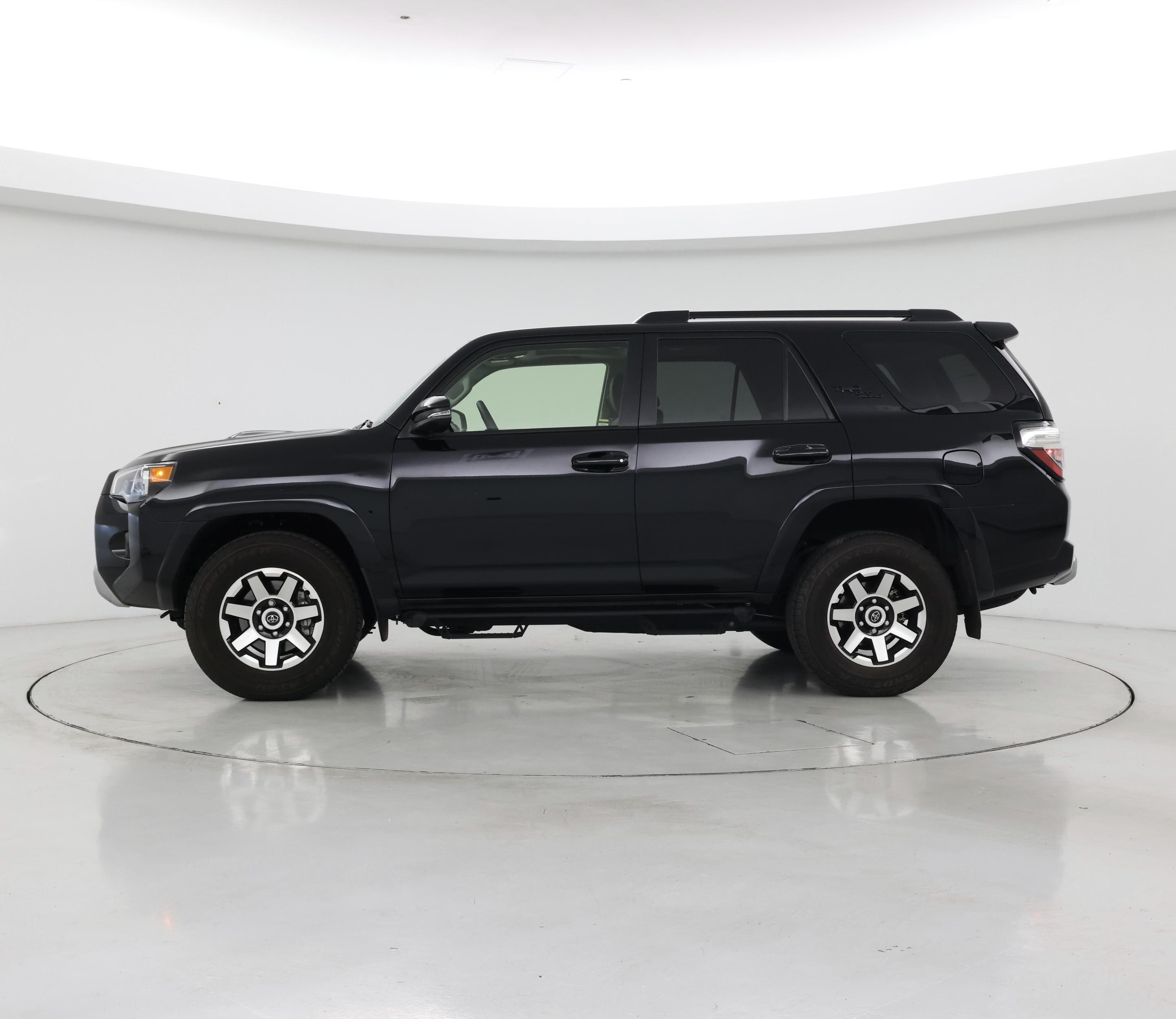 Thumbnail: 2023 Toyota 4Runner - 3