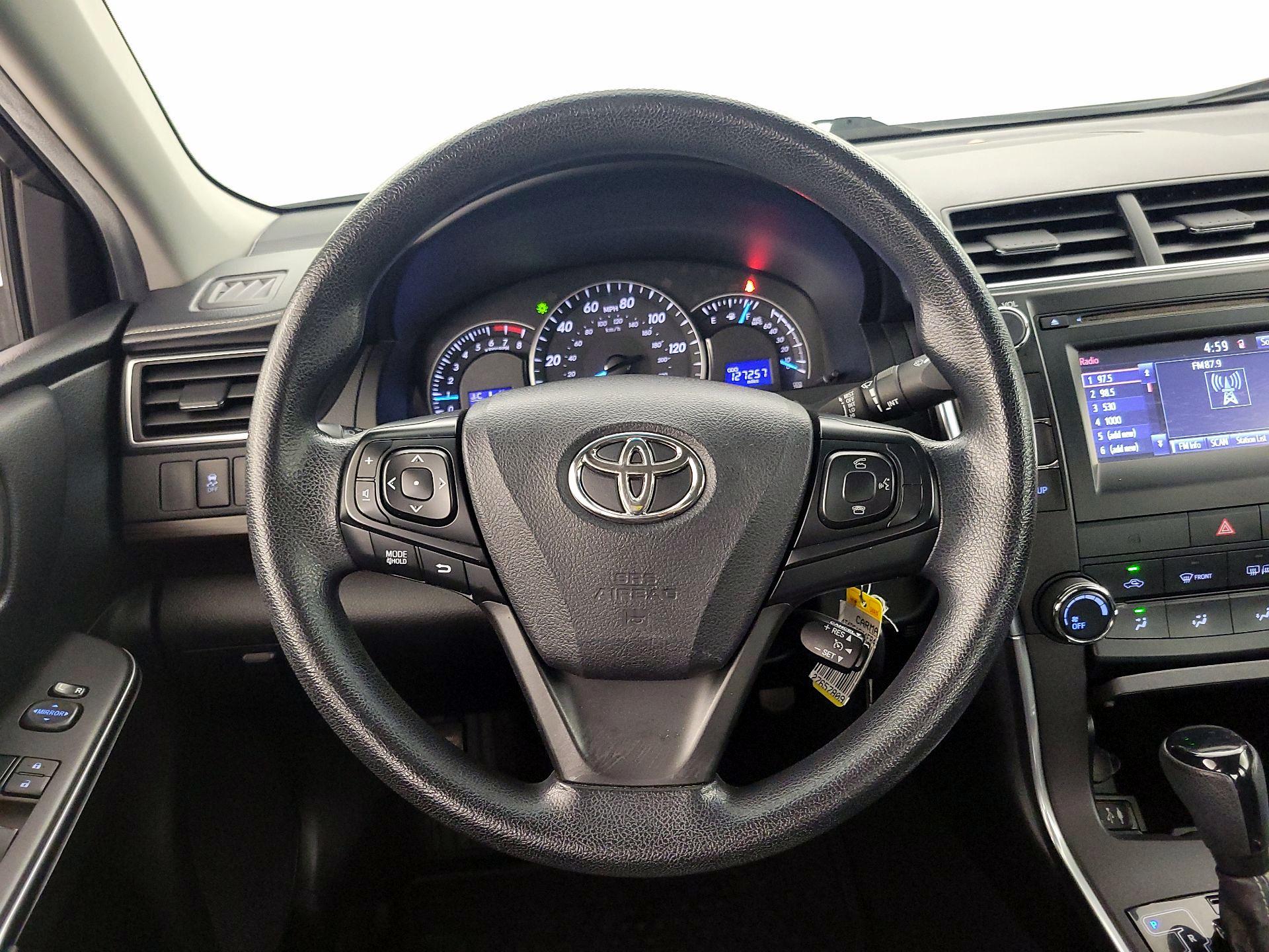 Thumbnail: 2015 Toyota Camry - 10