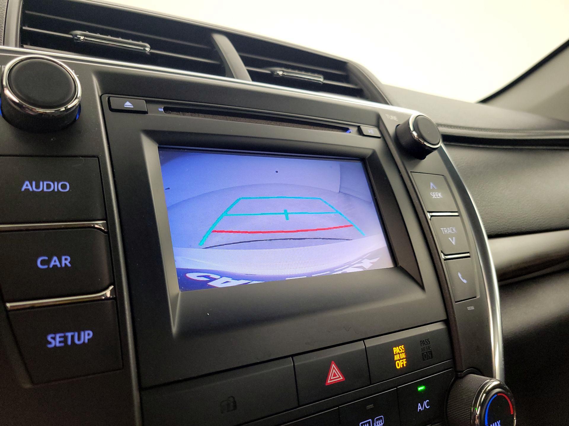 Thumbnail: 2015 Toyota Camry - 14
