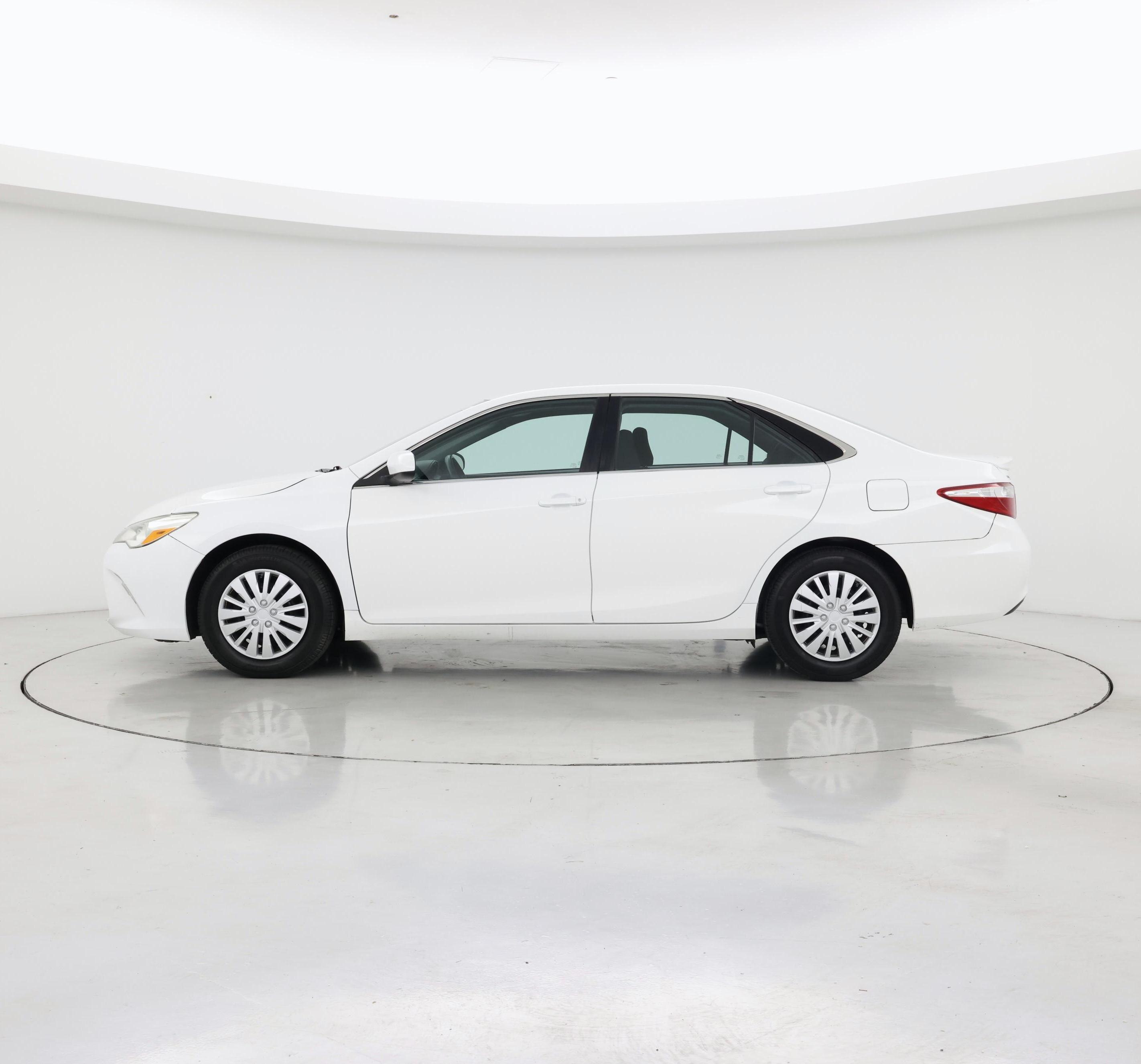 Thumbnail: 2015 Toyota Camry - 3
