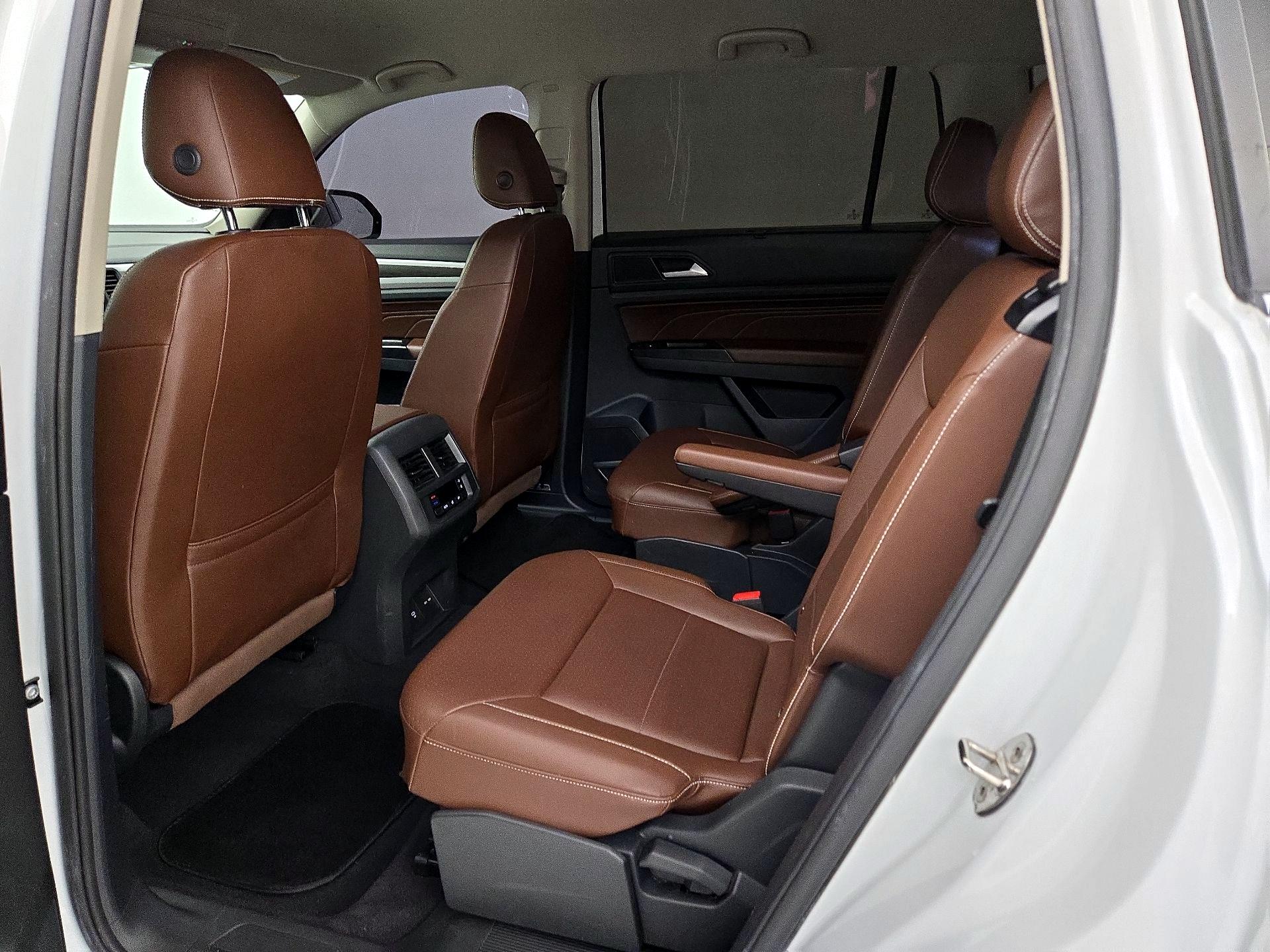 Thumbnail: 2021 Volkswagen Atlas - 19