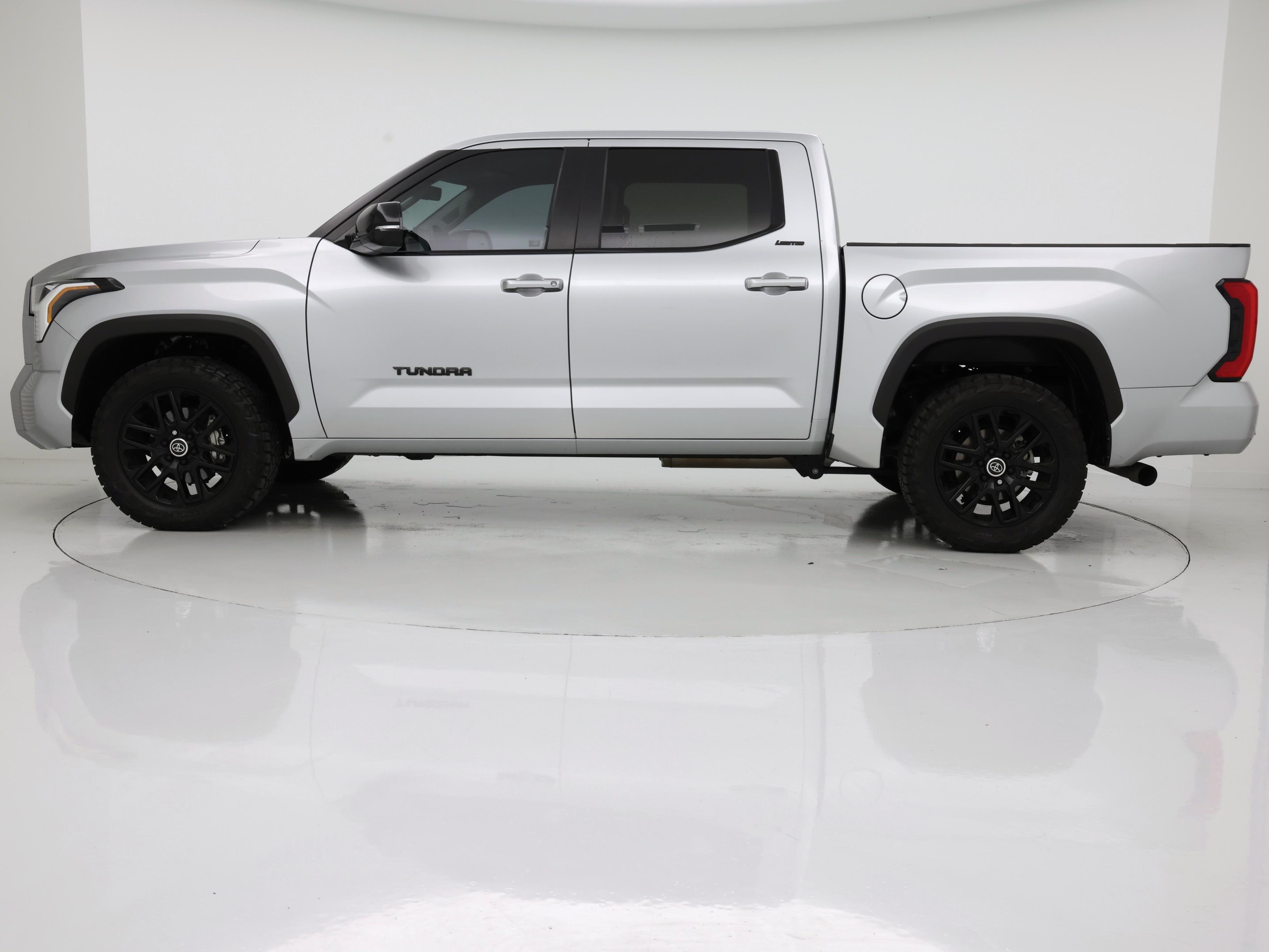 Thumbnail: 2024 Toyota Tundra - 3