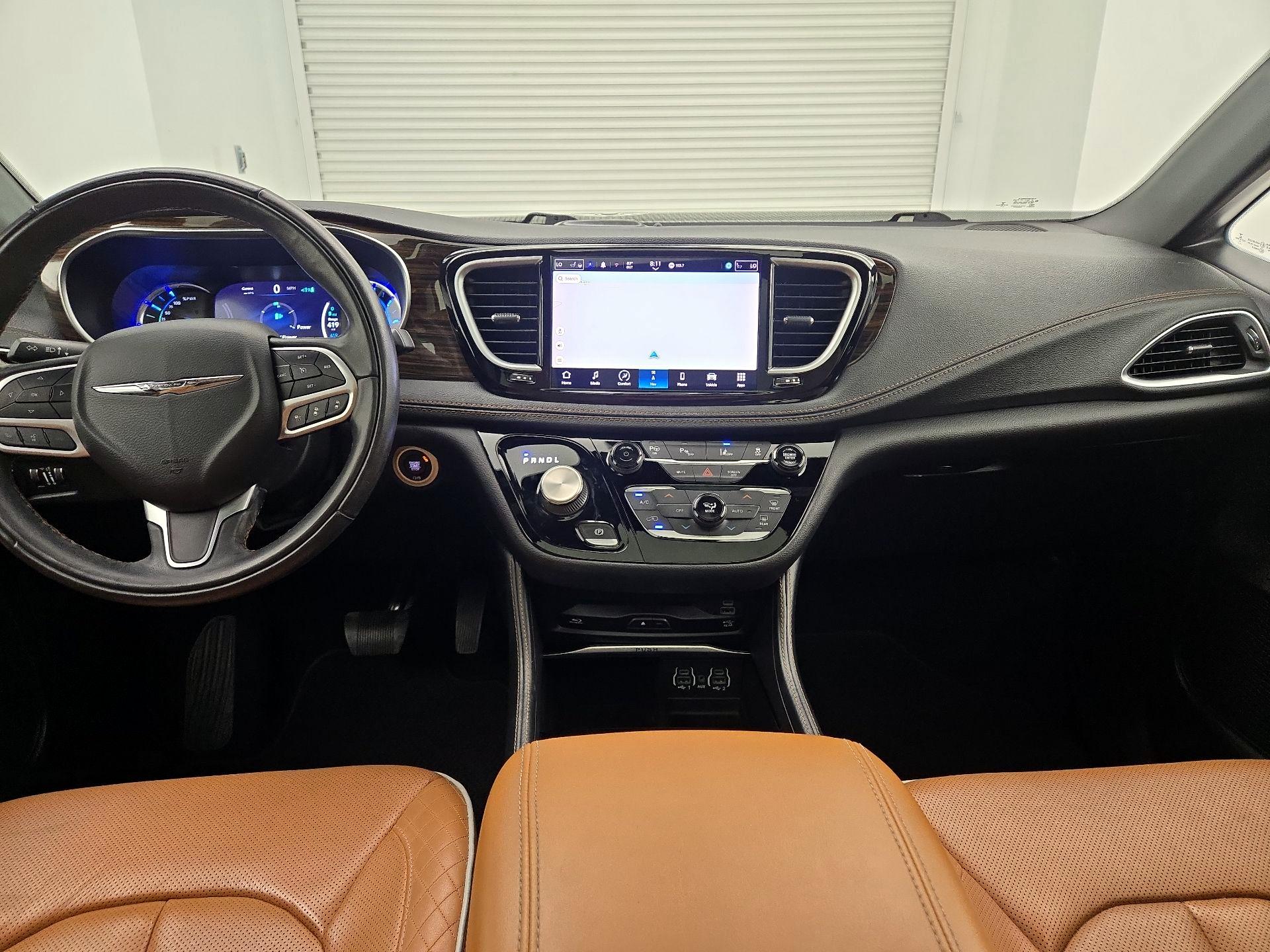 Thumbnail: 2022 Chrysler Pacifica - 9