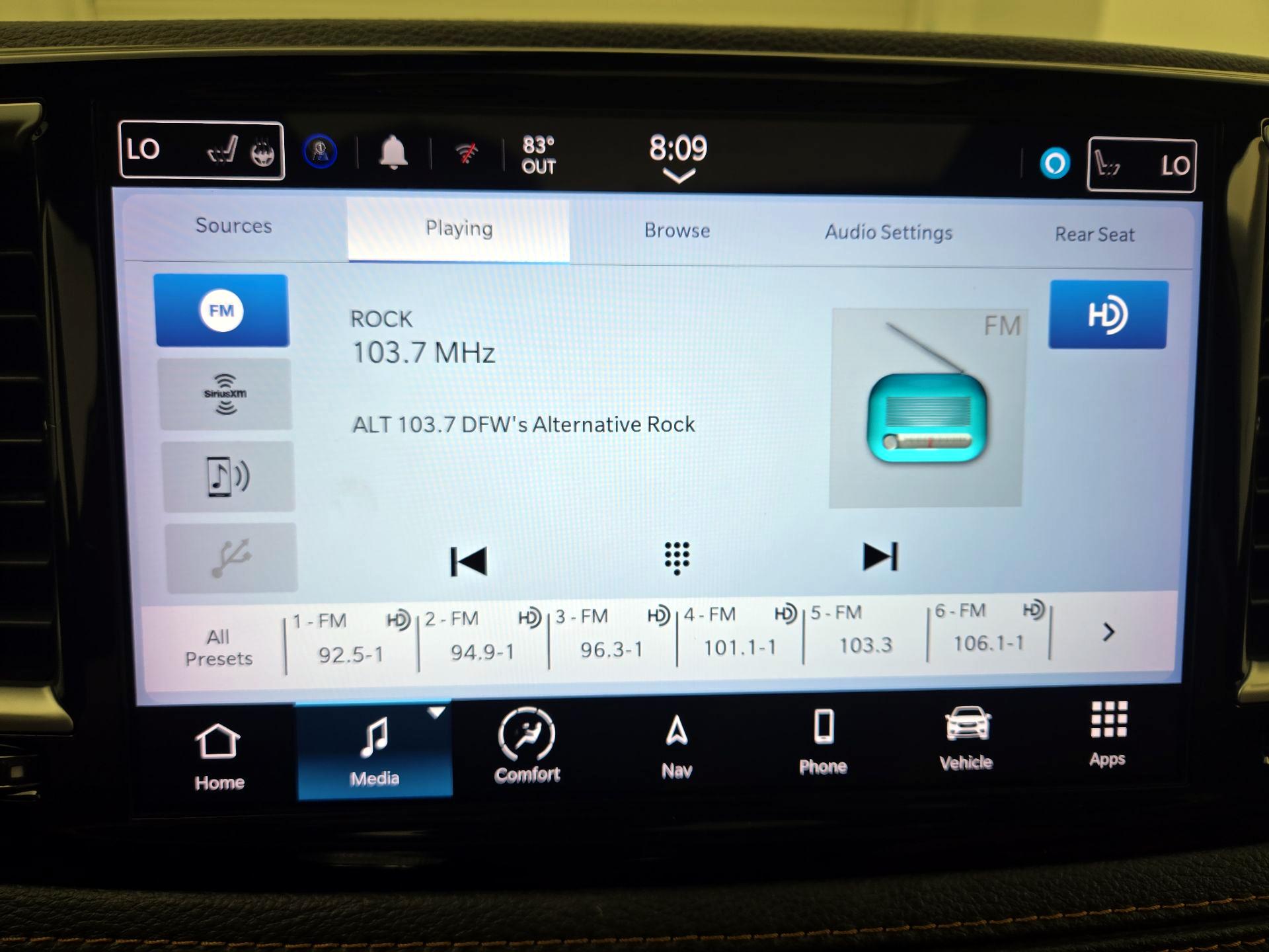 Thumbnail: 2022 Chrysler Pacifica - 16