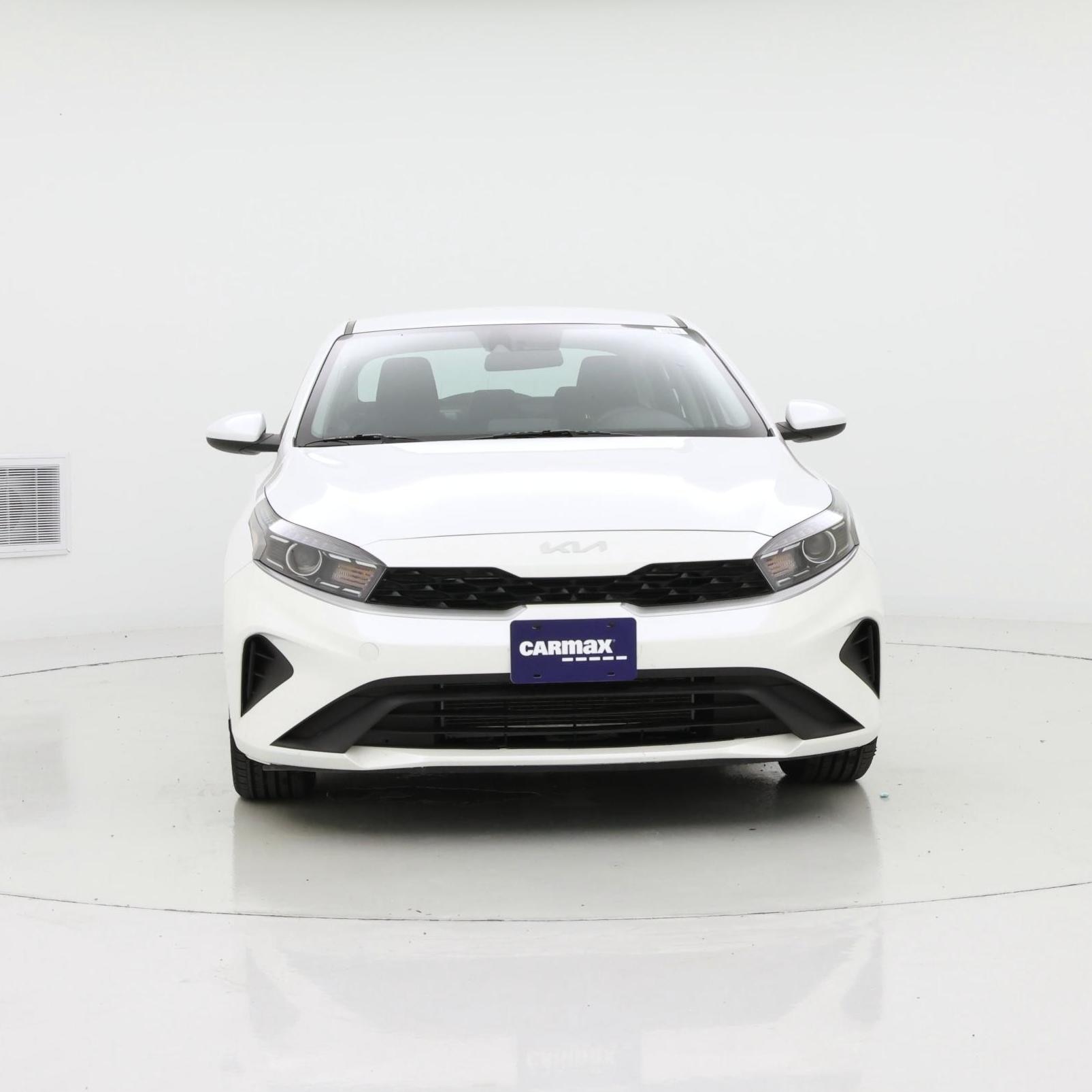 Thumbnail: 2023 Kia Forte - 5