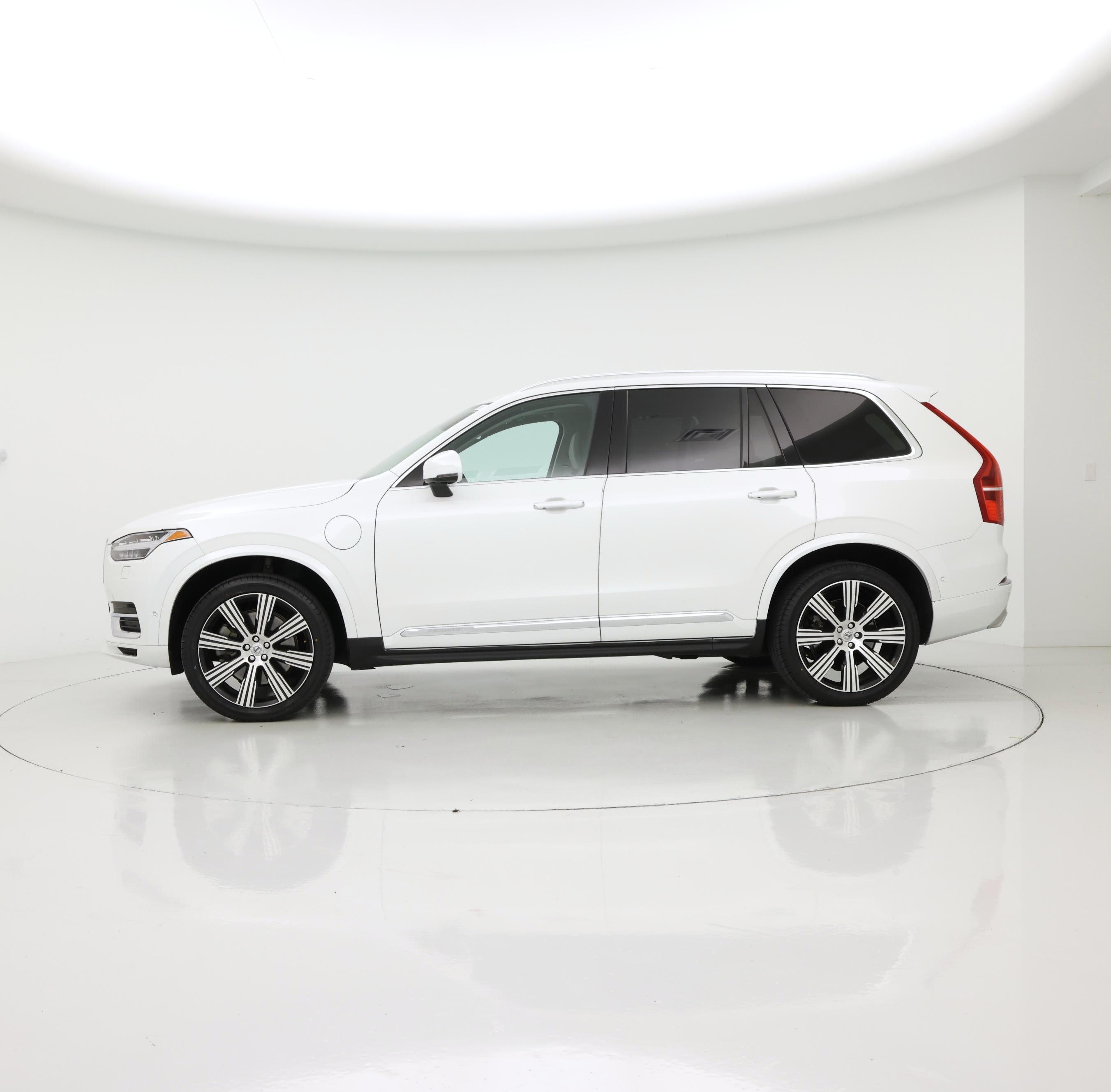 Thumbnail: 2021 Volvo XC90 - 3