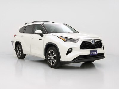 White 2021 Toyota Highlander Hybrid XLE