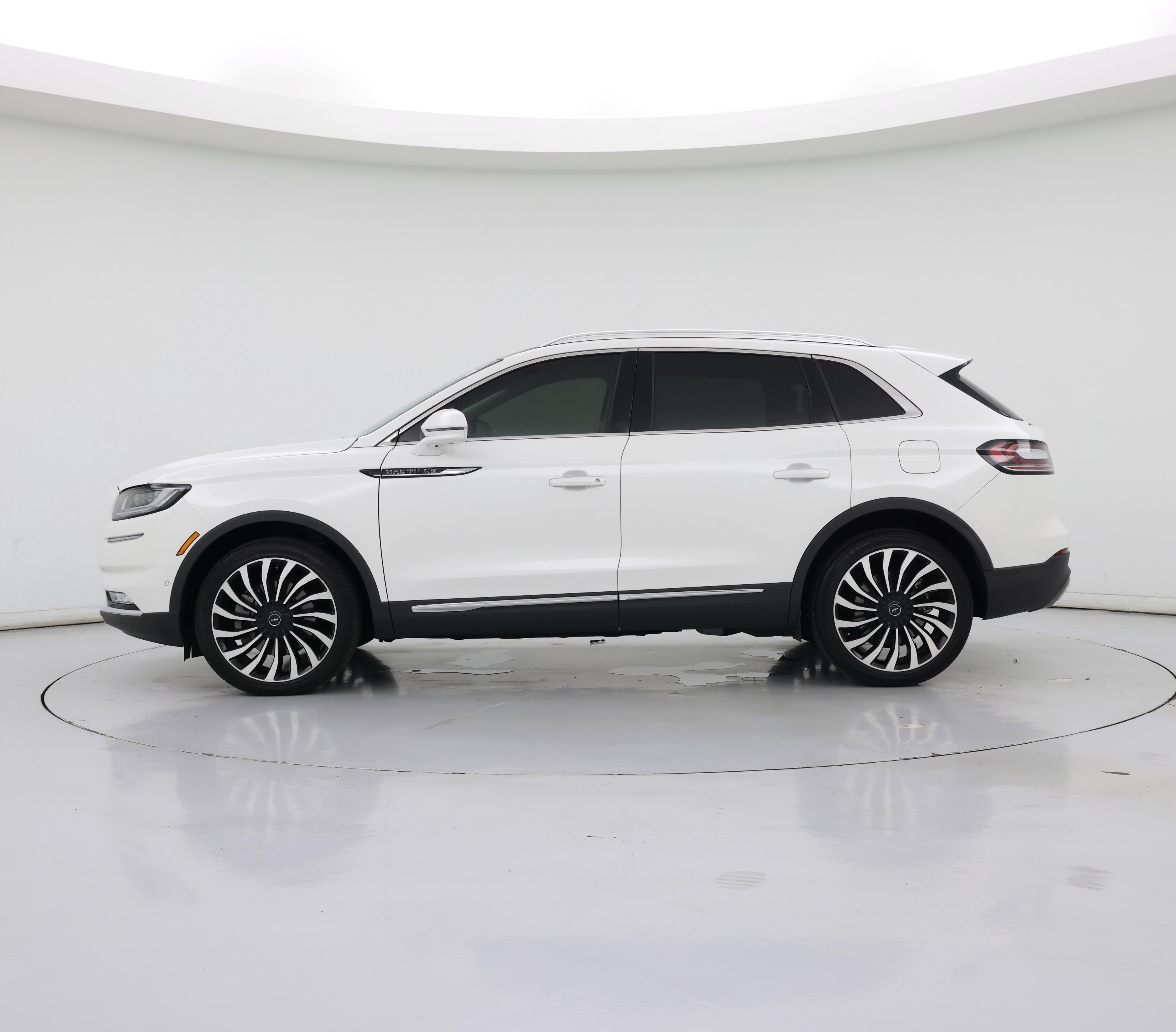 Thumbnail: 2022 Lincoln Nautilus - 3