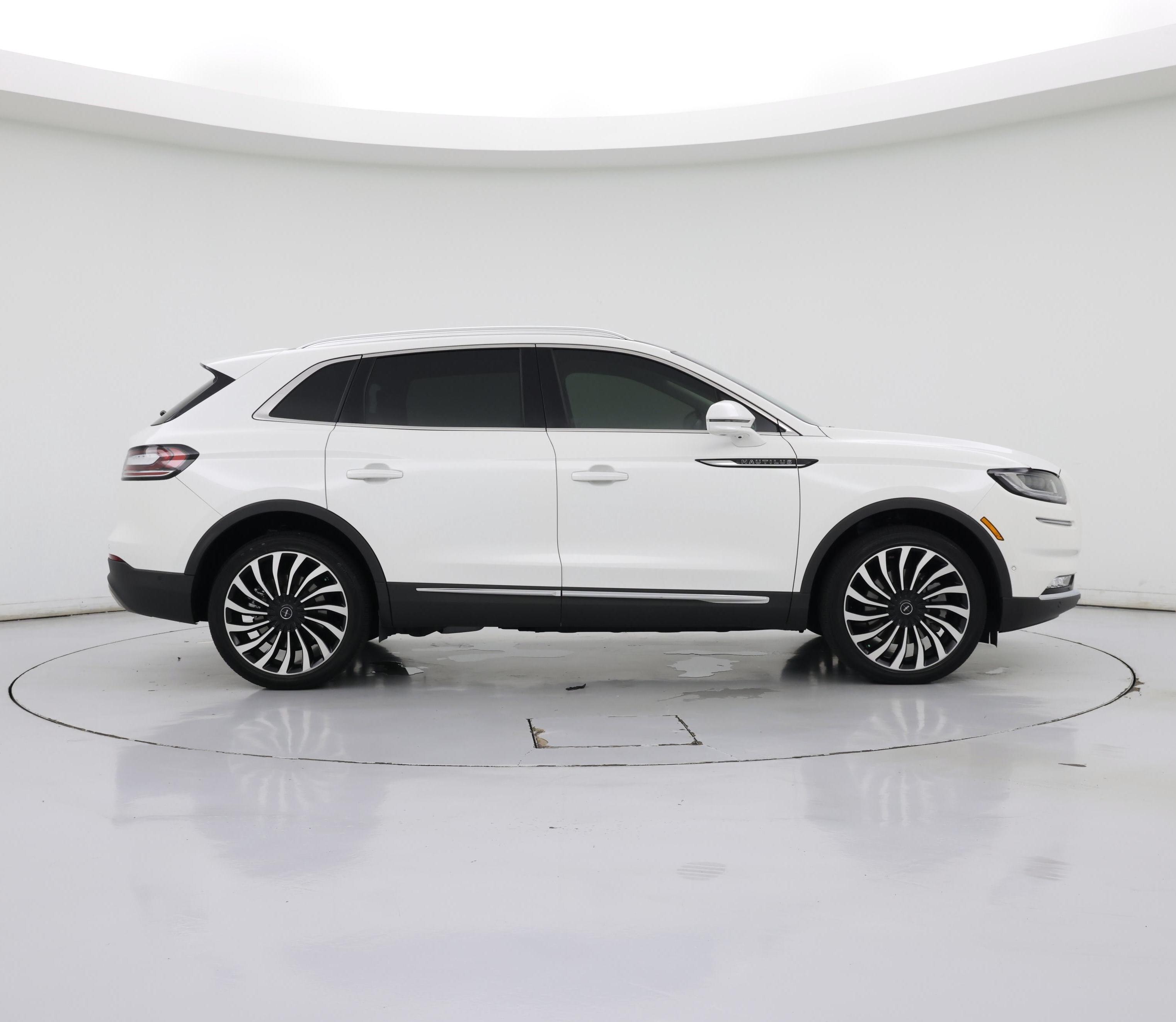 Thumbnail: 2022 Lincoln Nautilus - 7