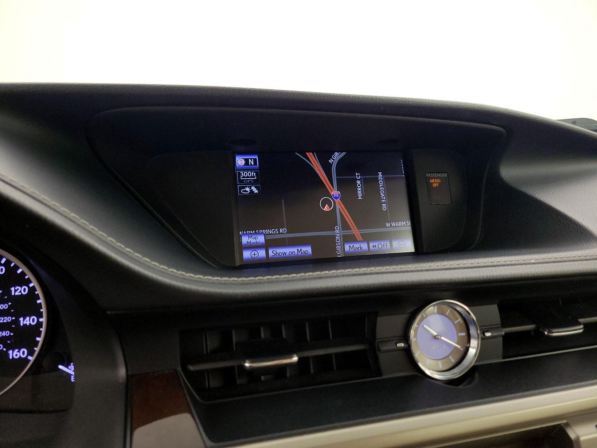 Thumbnail: 2013 Lexus ES - 14