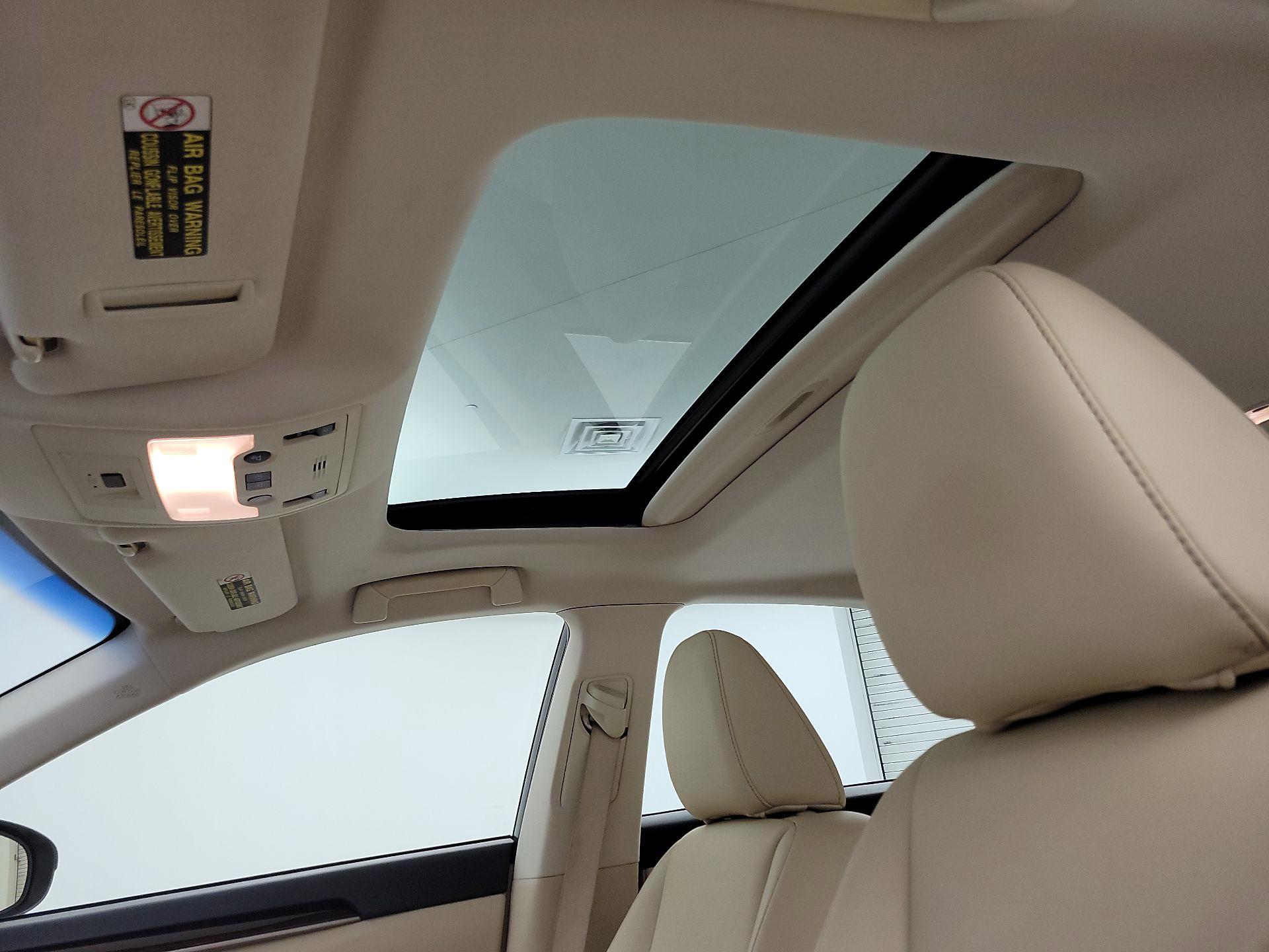 Thumbnail: 2013 Lexus ES - 19