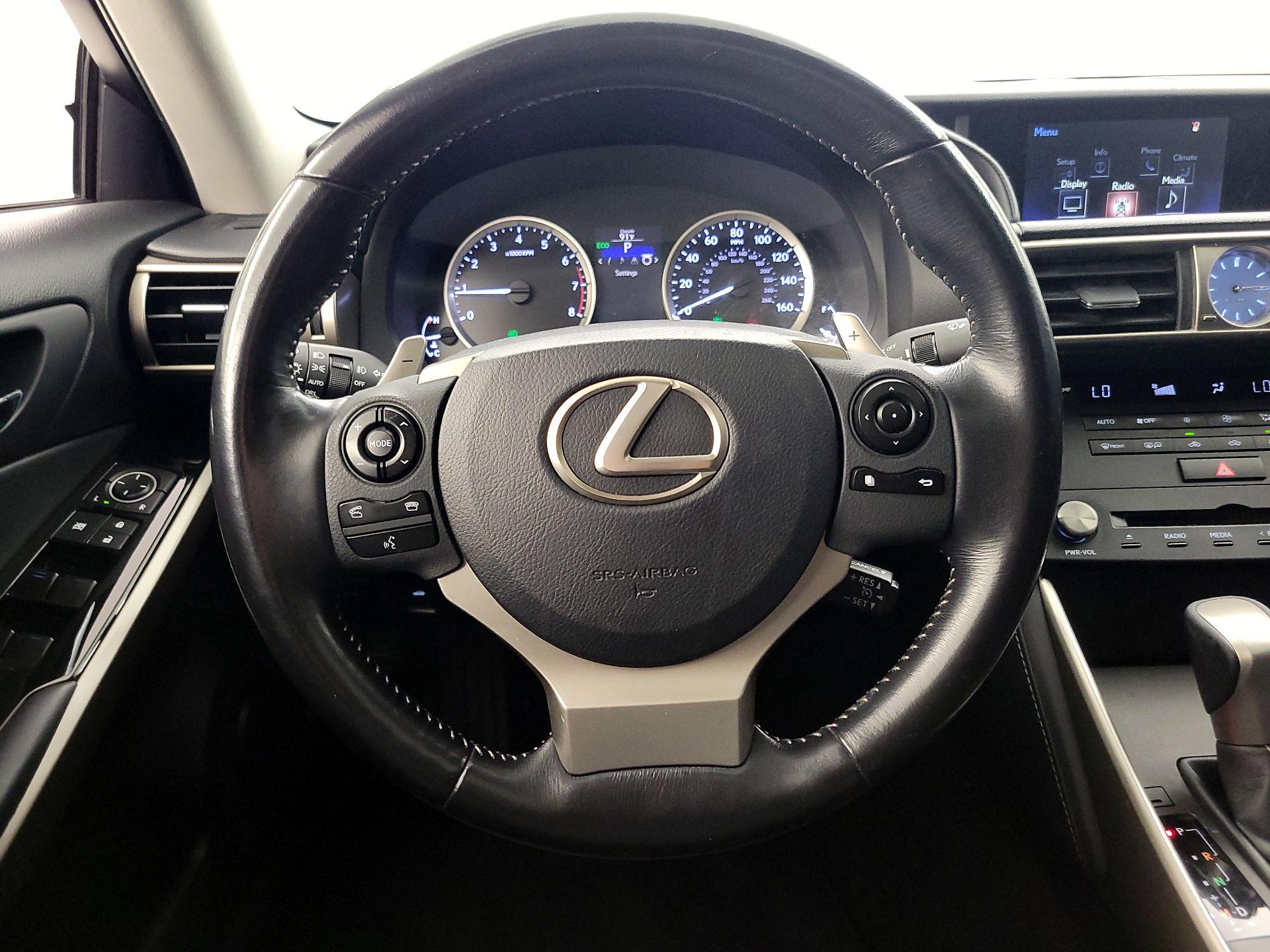 Thumbnail: 2015 Lexus IS - 10