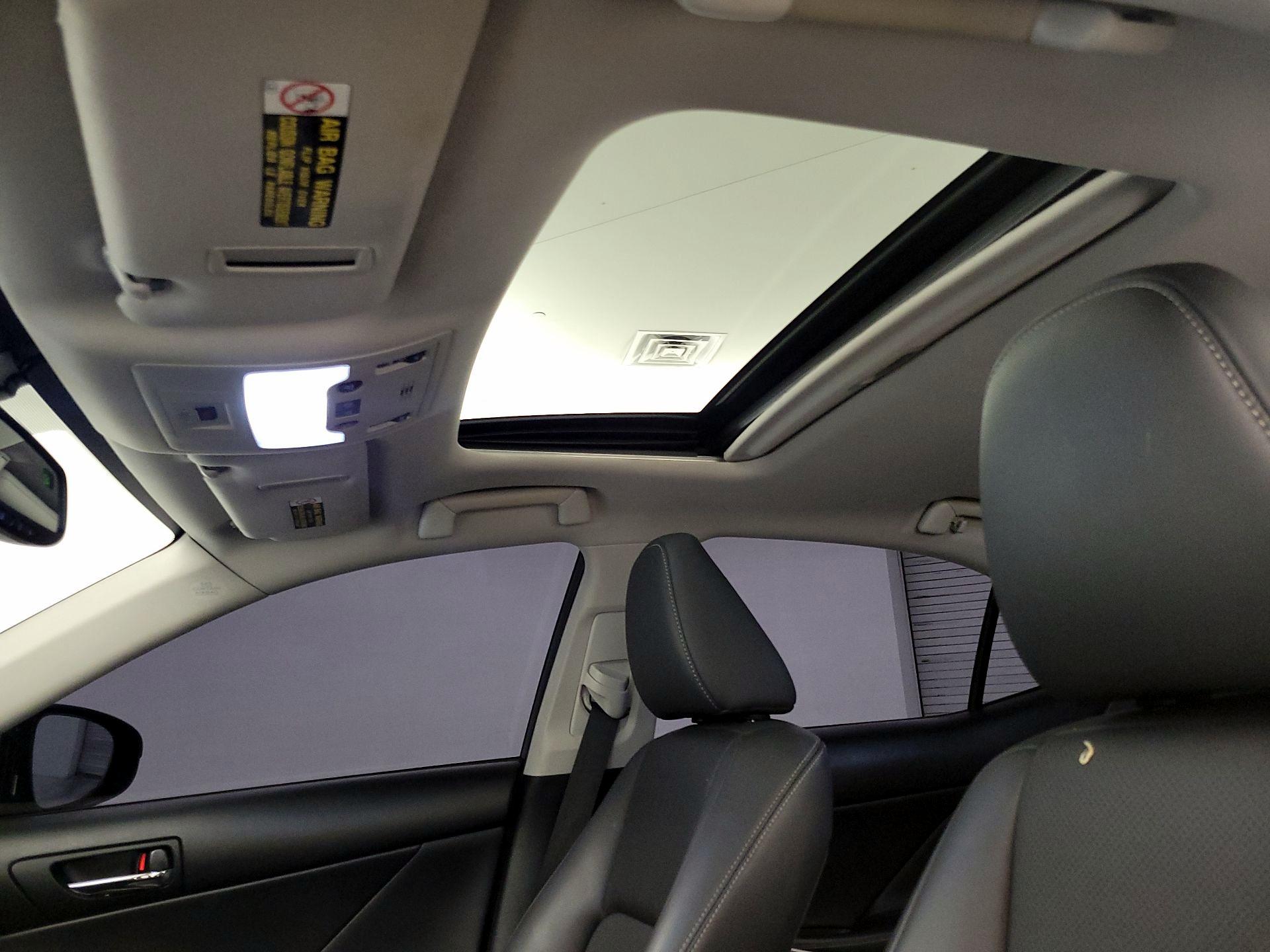 Thumbnail: 2015 Lexus IS - 18