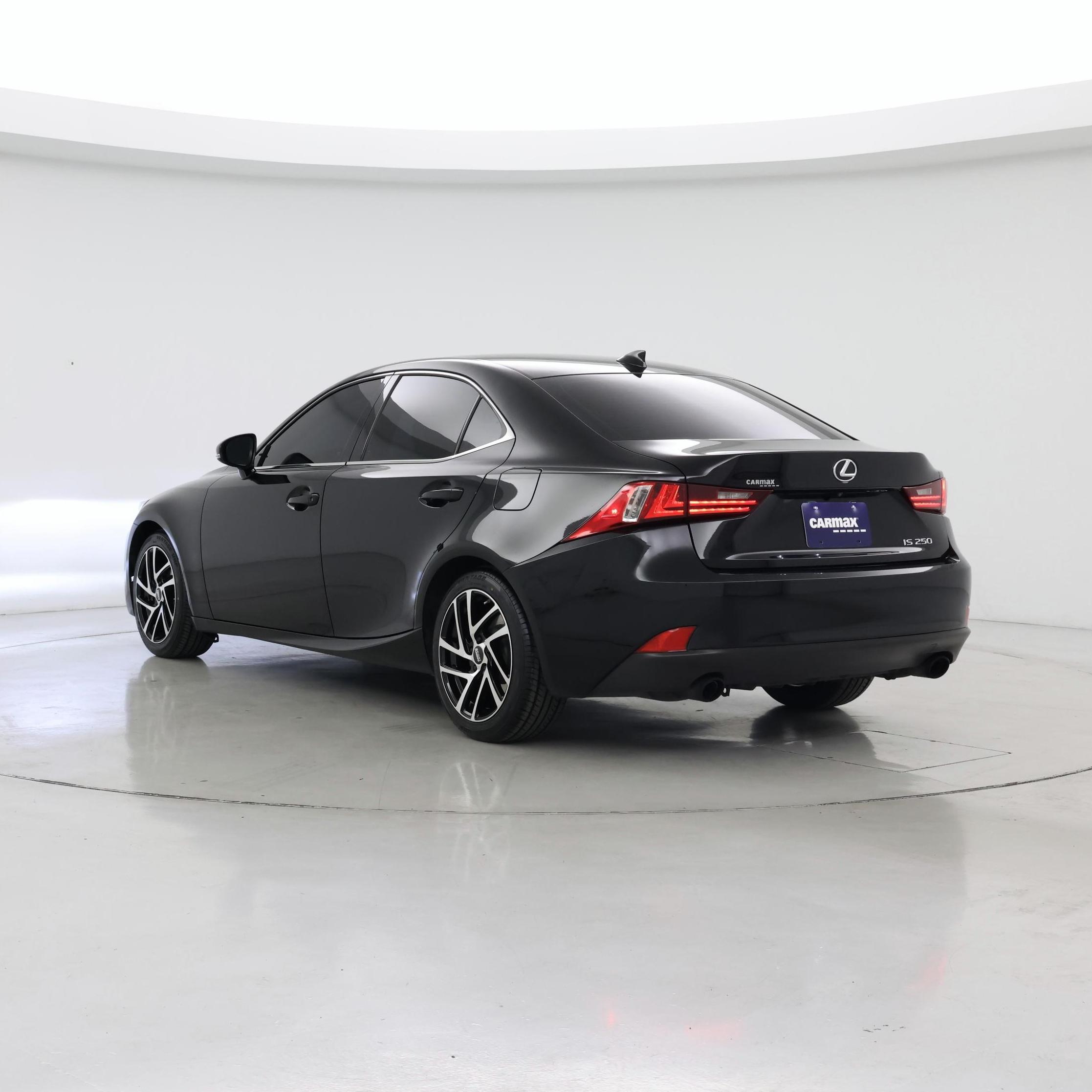 Thumbnail: 2015 Lexus IS - 2