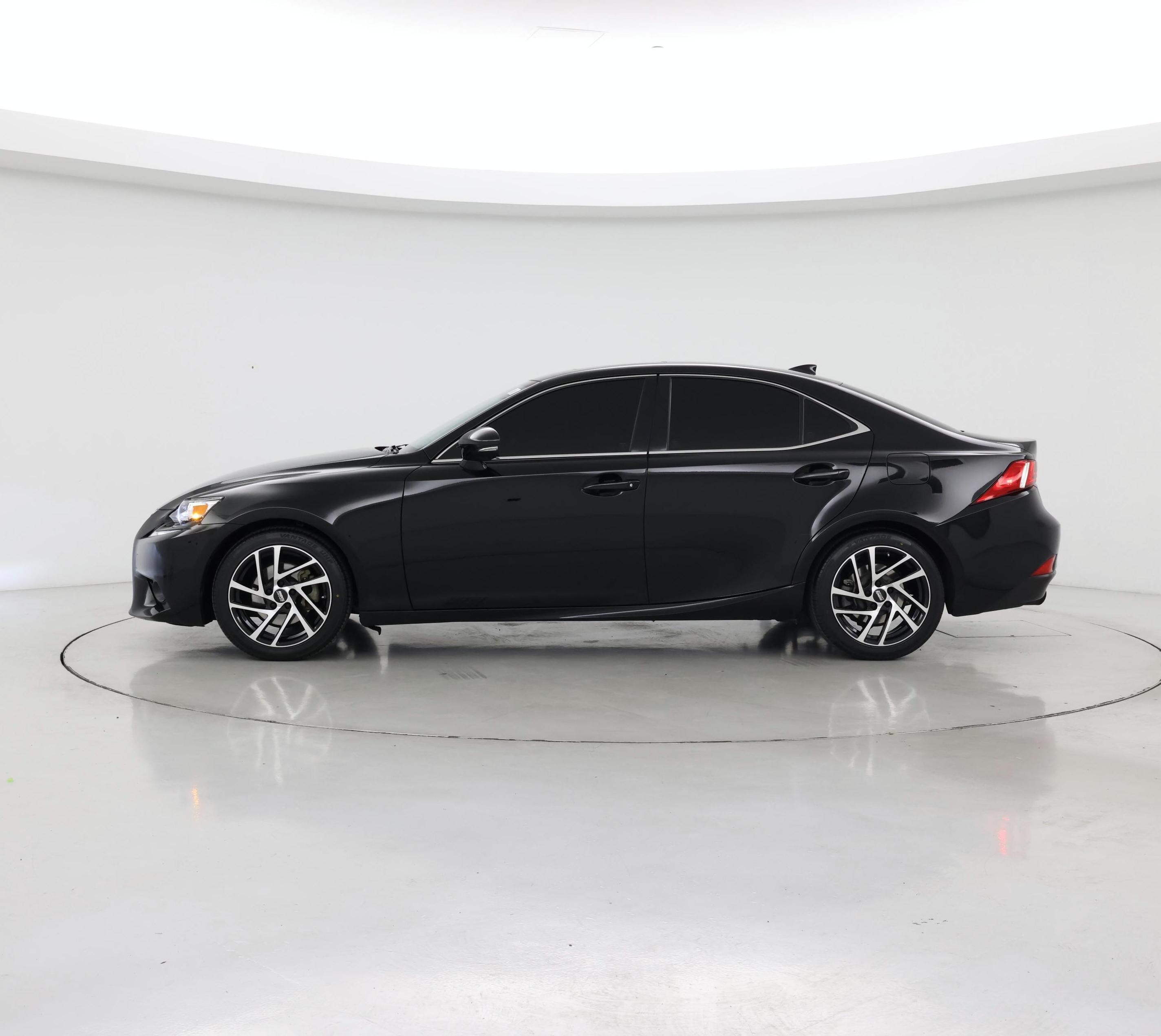 Thumbnail: 2015 Lexus IS - 3