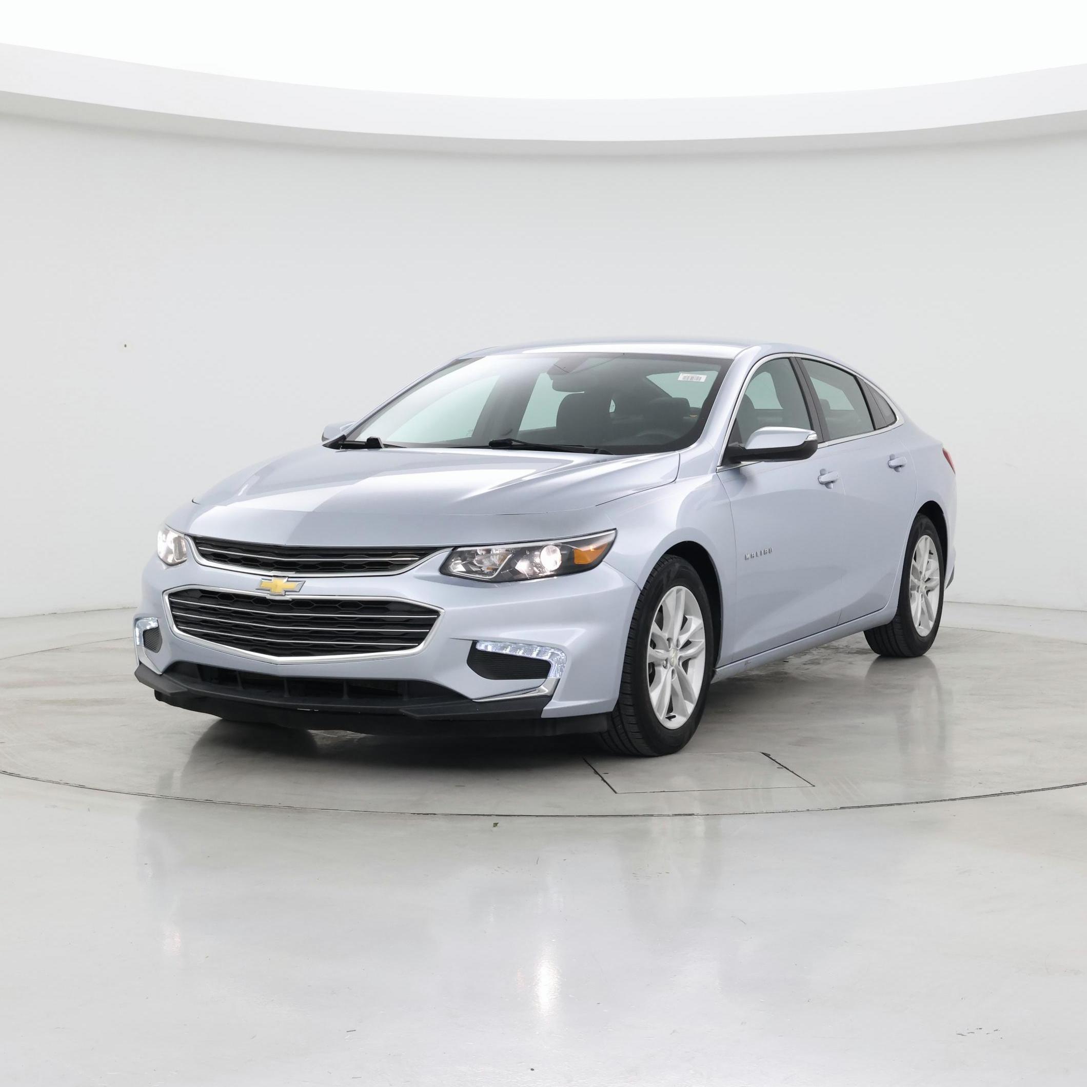 Thumbnail: 2017 Chevrolet Malibu - 4
